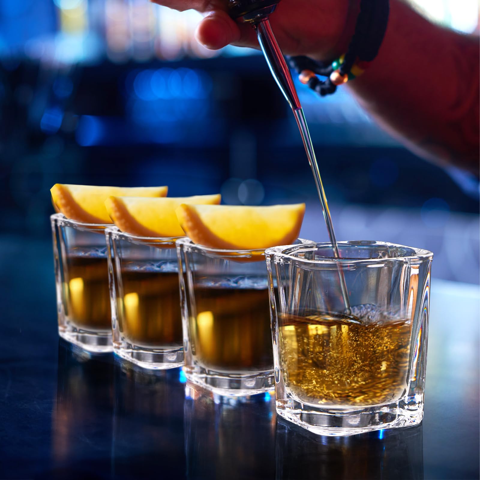 Lot de 30 verres à shot à base lourde, 62,4 g, verres à whisky carrés en vrac, petites tasses en verre épais pour vodka, tequila, expresso, liqueur, fournitures idéales pour les fêtes de bar