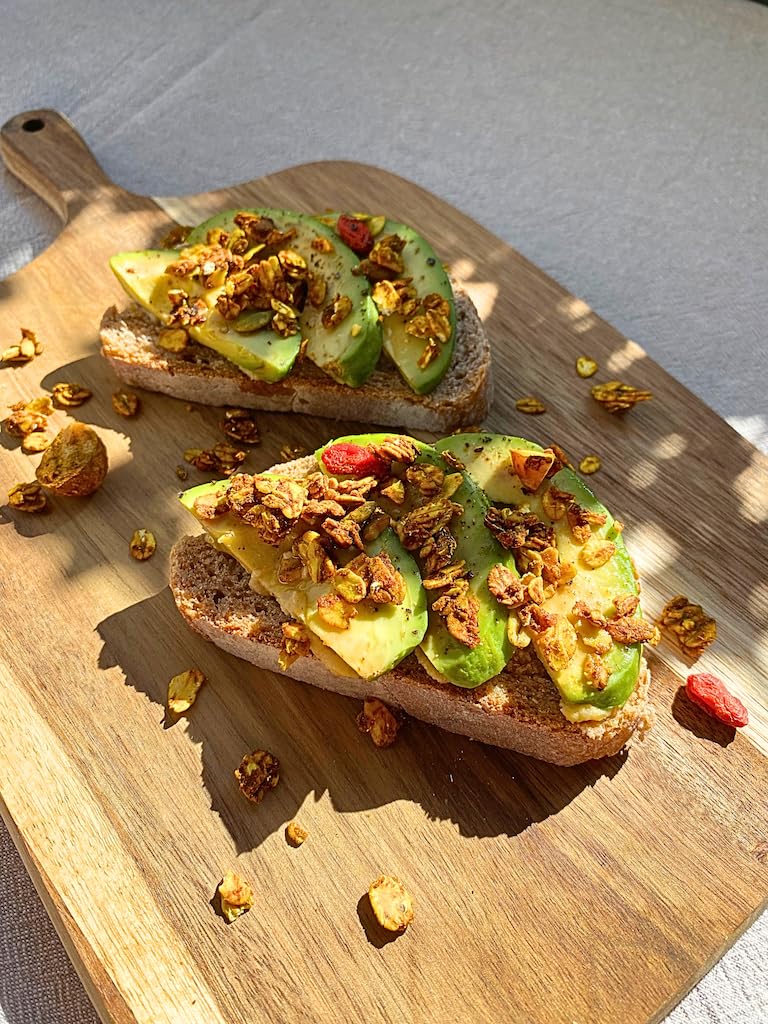 Granola Ecológica y Artesana, 0% Azucares Añadidos, Cúrcuma, Pimienta Negra, Jengibre, Macadamias y Bayas de Goji, Pasta de Dátiles, Semillas de Calabaza y Lino Marrón (Pack: 3 bolsas x 300g)