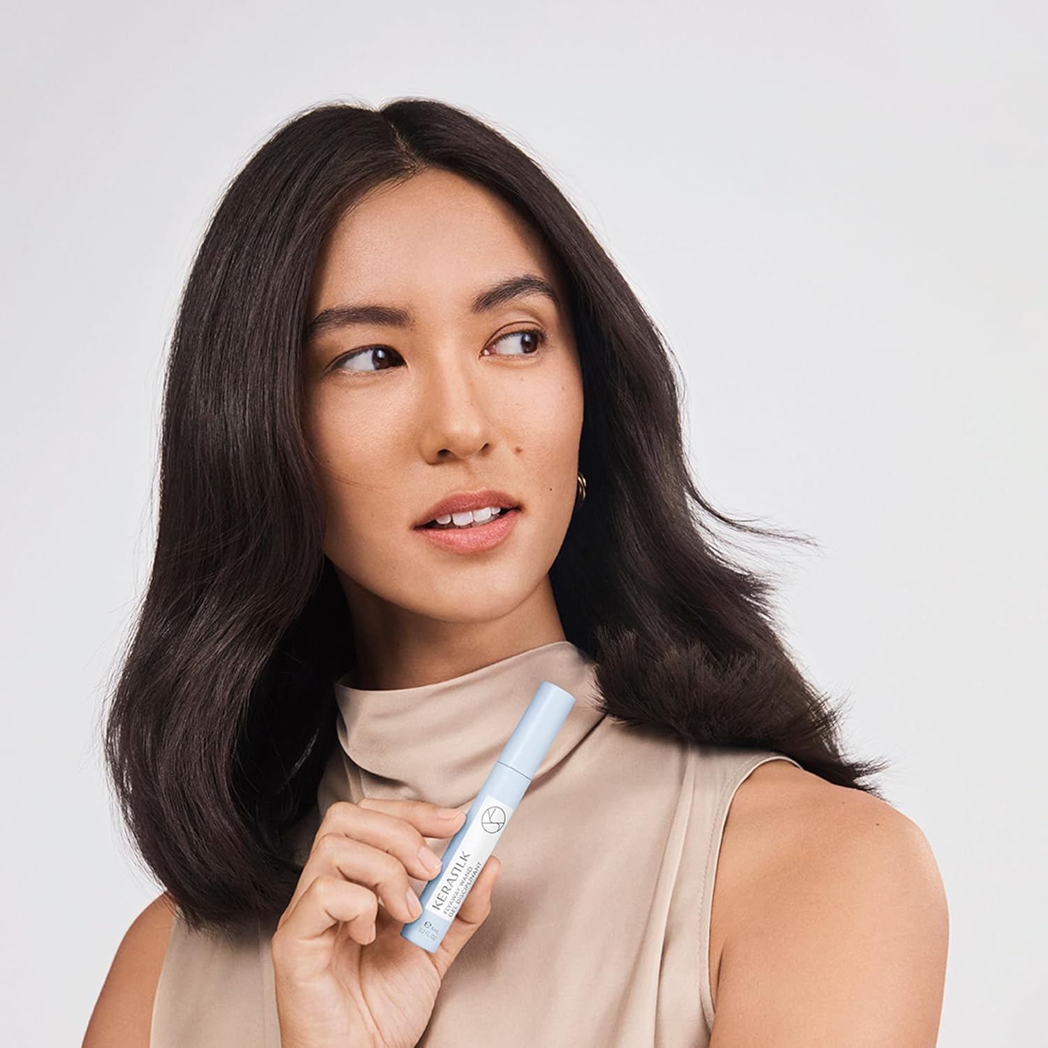 Kerasilk Flyaway Wand for On-the-Go Frizz Control, Vegan and Sulfate Free, 8ml - Image 7