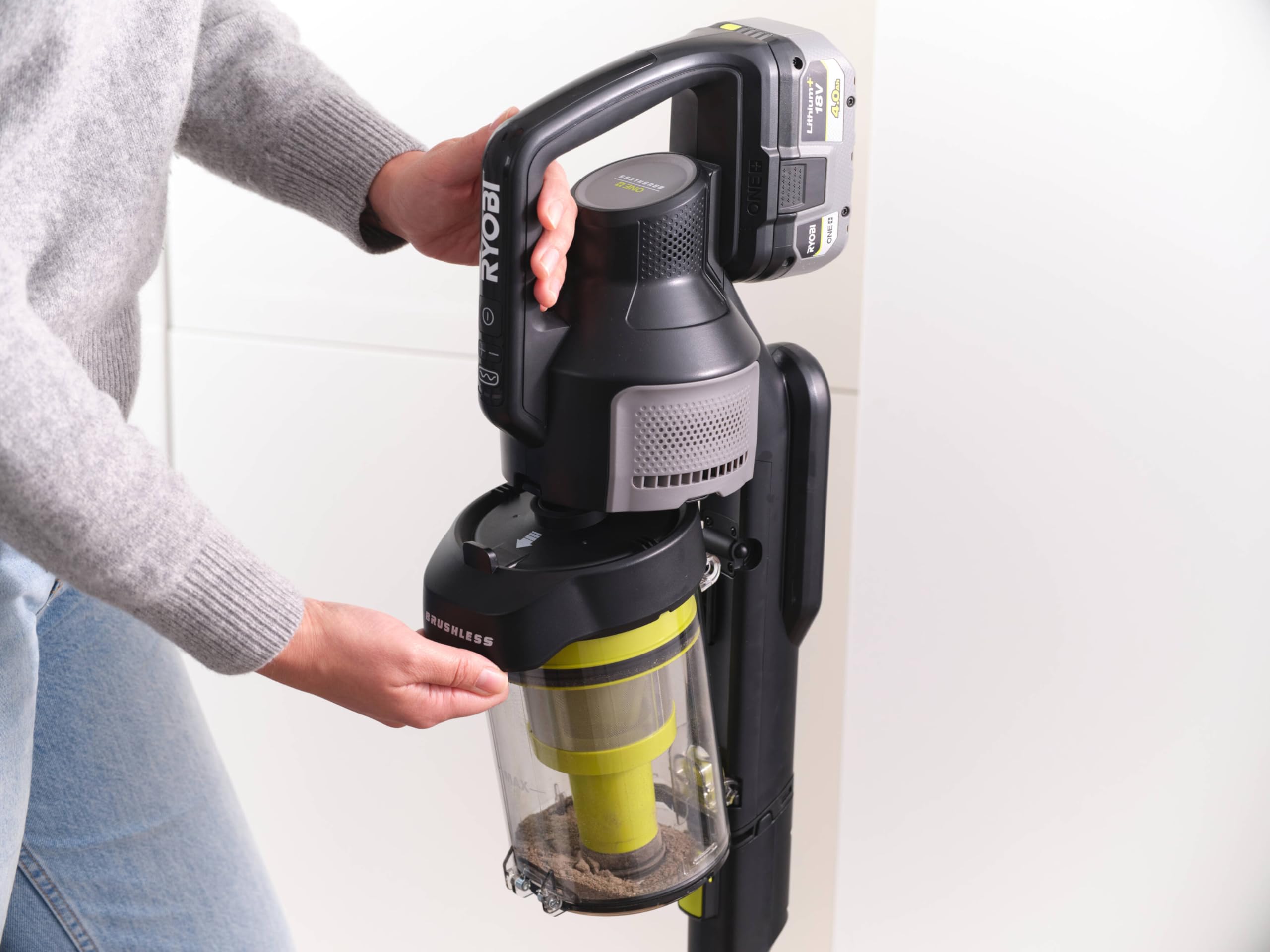 RYOBI RASV18BL-0 Aspirapolvere Senza Fili 18V ONE+™ con Motore Brushless, Potenza di Aspirazione 135 Air Watt, Tecnologia Anti-Groviglio, Batteria Non inclusa
