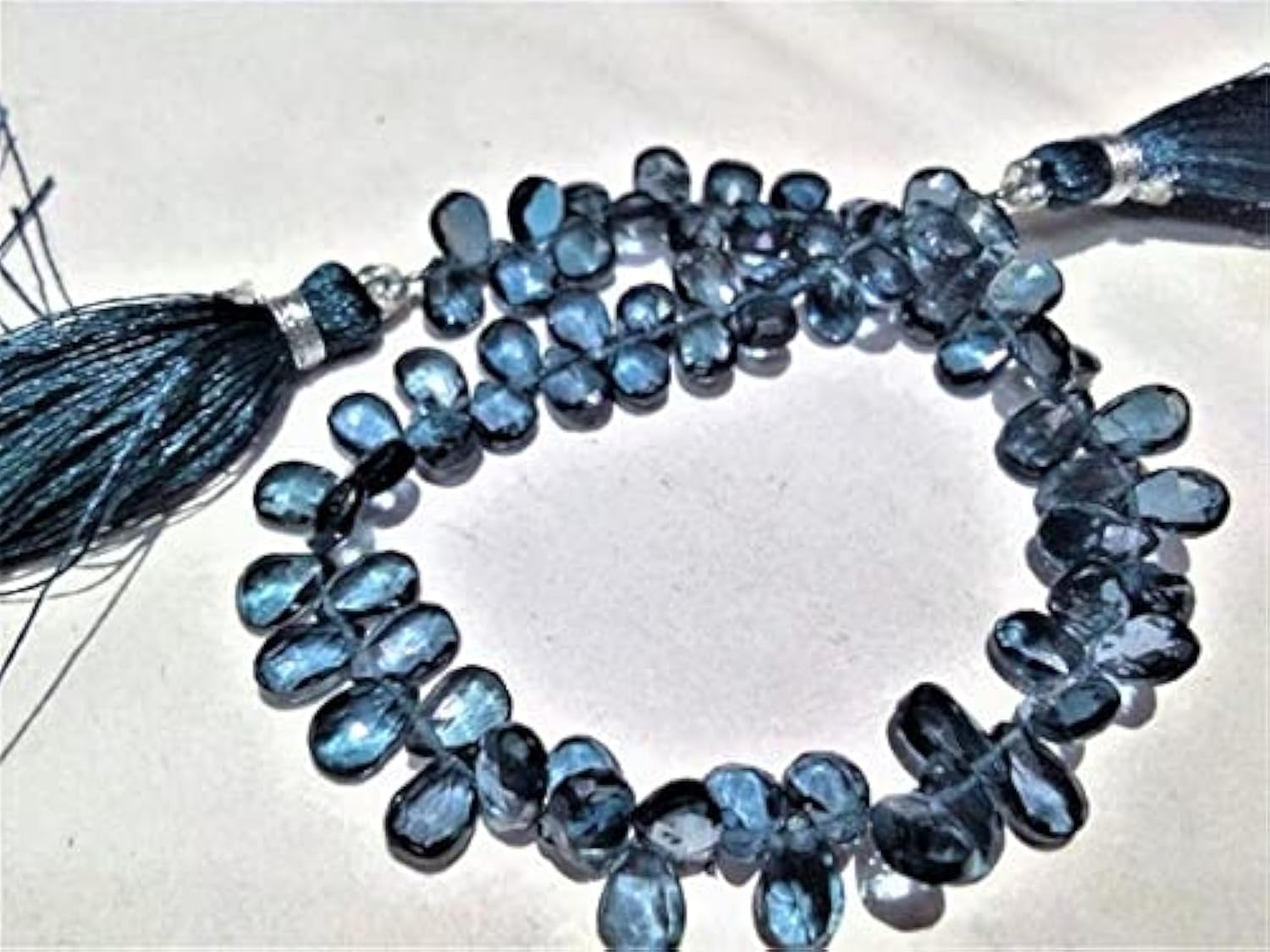 Agate London Blue az perles poire facettées haute joaillerie
