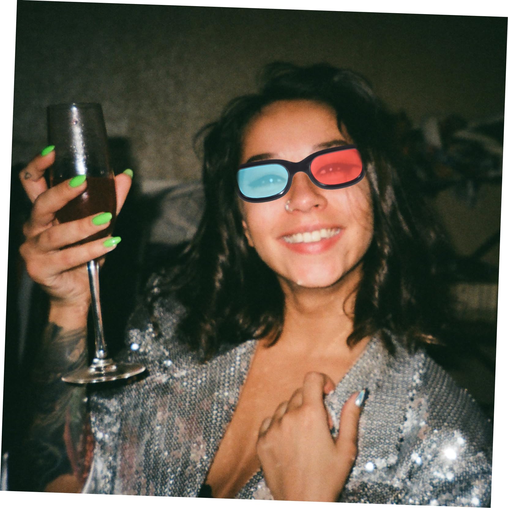 HOMSFOU 4pcs Glasses for Movies and Plastic Eyewear for Tv Projectors Computers Comfortable Lightweight Viewing Experience Distortion Vision