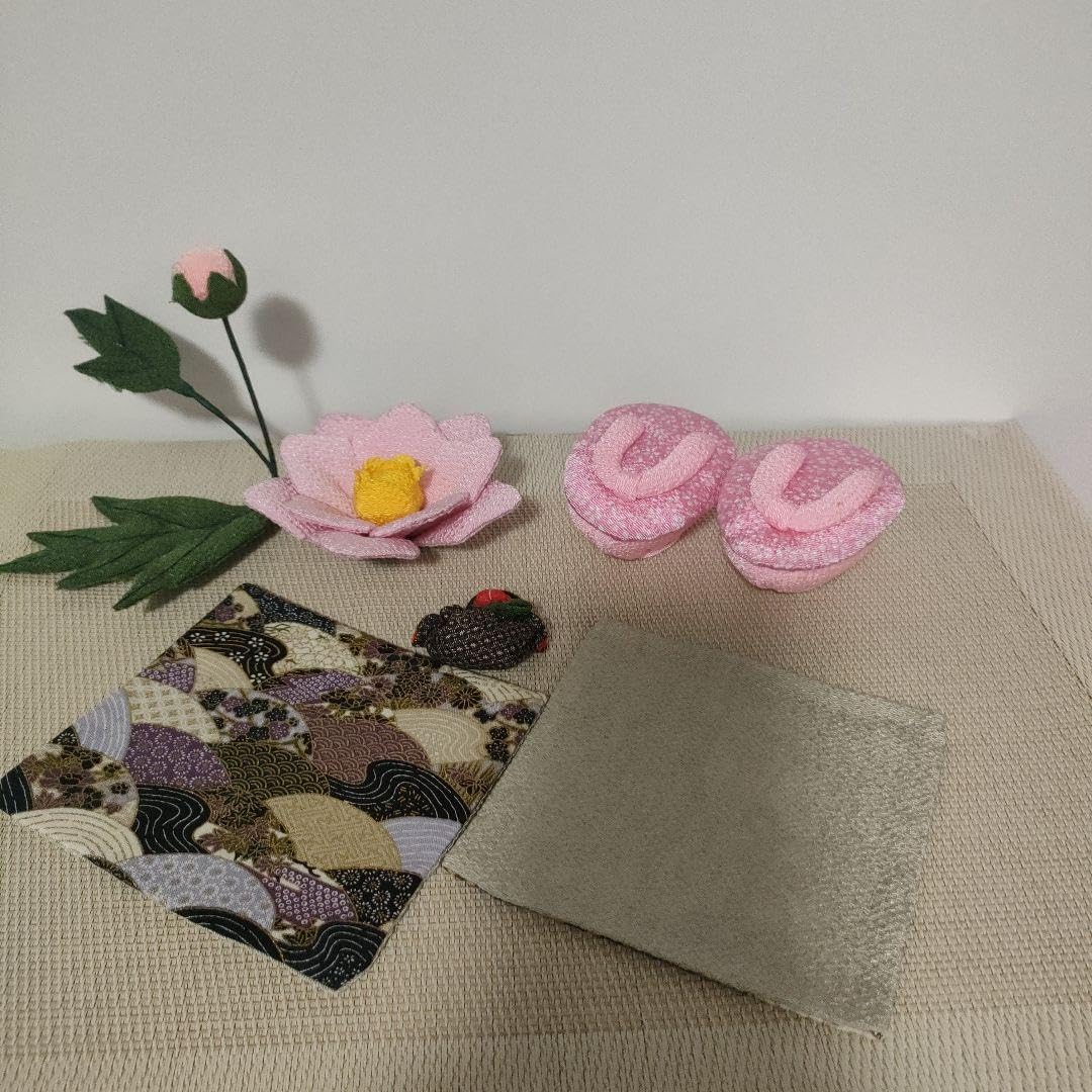 Amazon.co.jp: ちりめん細工の置物飾り 蓮の花 草履 : ホーム＆キッチン 