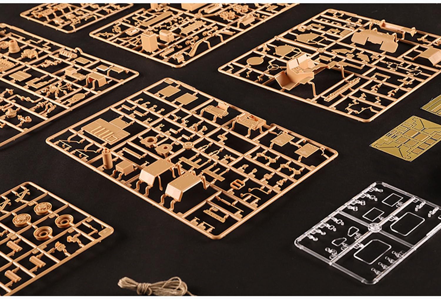 TOUCAN RC HOBBY US in Stock 1/35 I Love Kit LVSR MKR16 Tractor Car Military Truck Model Kits