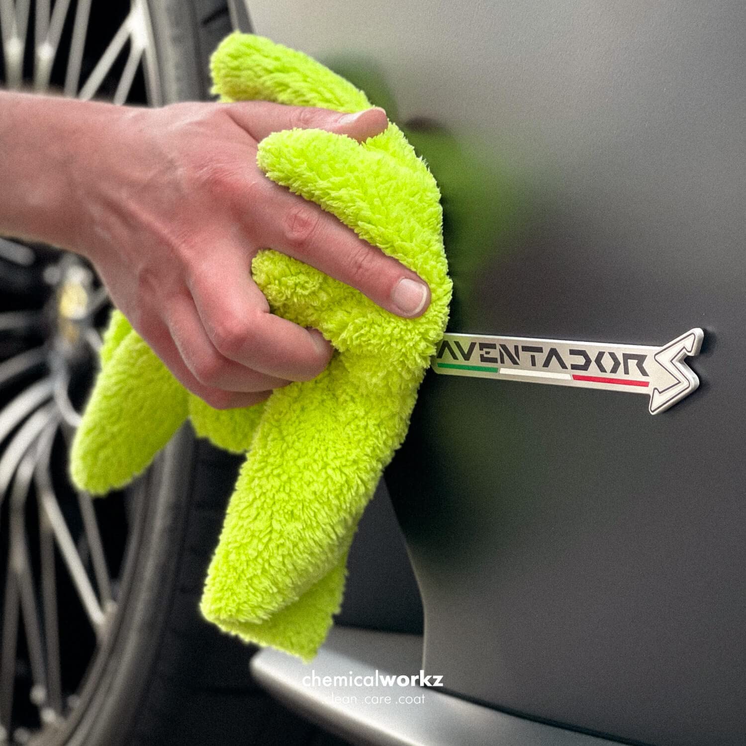 Felgenreiniger Detailer Set: Dr. Wack P21S HIGH END Auto Felgen Reinigung & Versiegelung für alle Felgen + Felgenbürste + ChemicalWorkz Premium Mikrofasertuch | 4-teilig