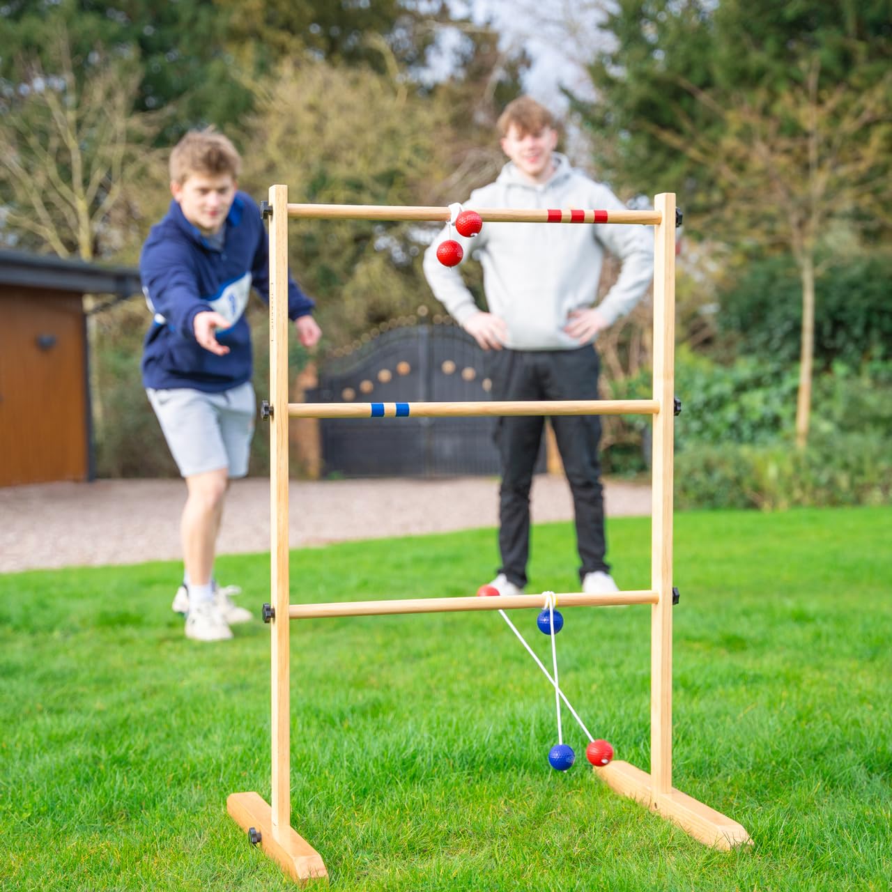 FORZA Harrier Leiter-Golfspiel | Premium-Gartenspiel für den Außenbereich mit Holzleiter, 6 Bolas und Tragetasche – einfache Montage, tragbar und perfekt für Gärten, Parks und Strände