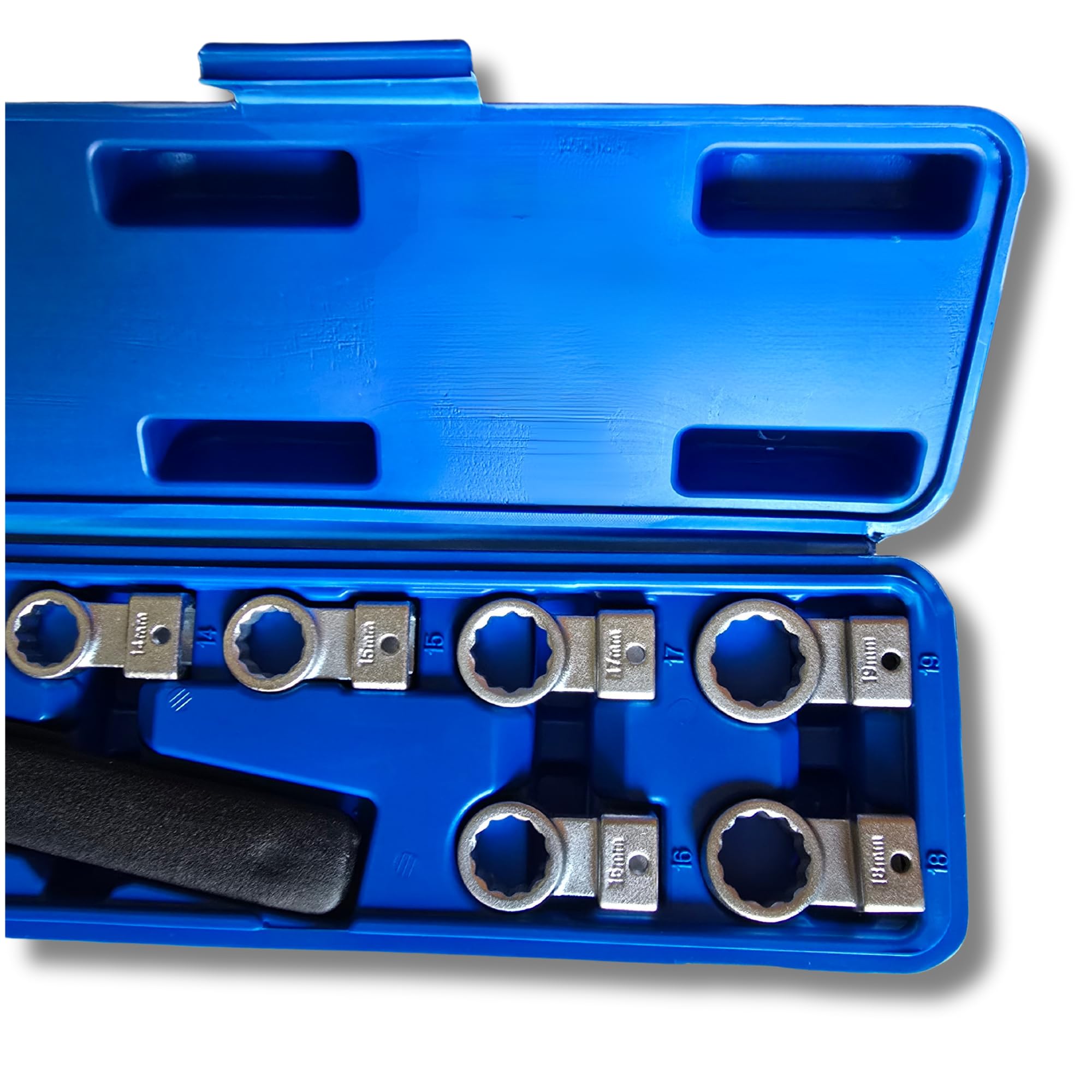Llave curva para montar, desmontar y tensar correas de distribucion o accesorios.