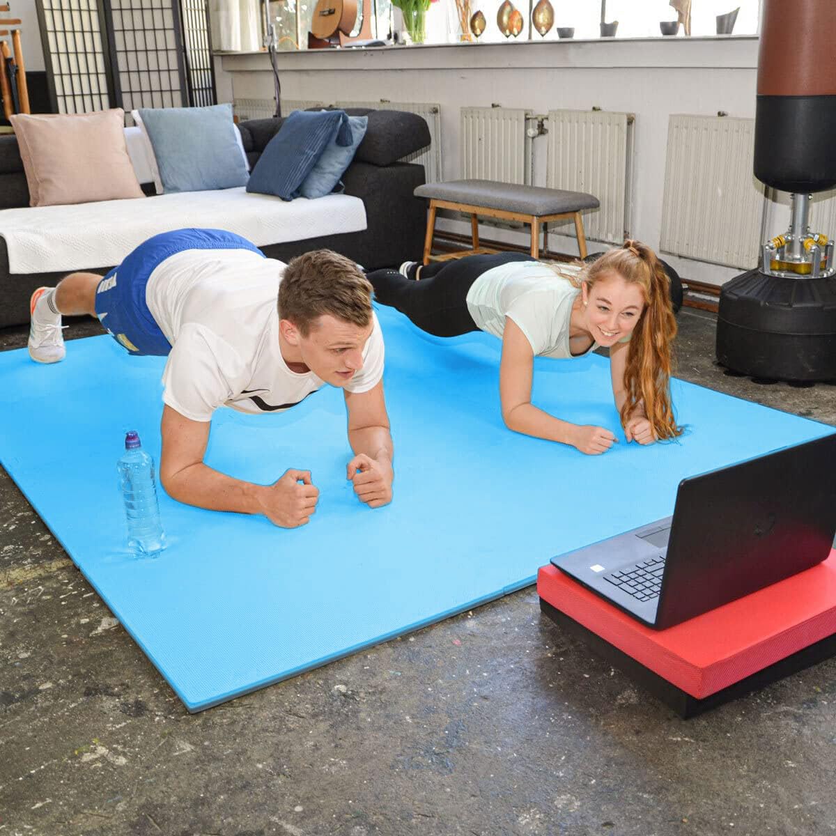 eyepower Extra dick: 2cm Fitnessmatte - 4er Set 50x50cm Bodenschutzmatte Gym Matte - Unterlegmatte für Hantelbank Kraftstation Fitnessgeräte EVA Bodenmatte Puzzlematte Sportmatte Homegym Schutzmatte