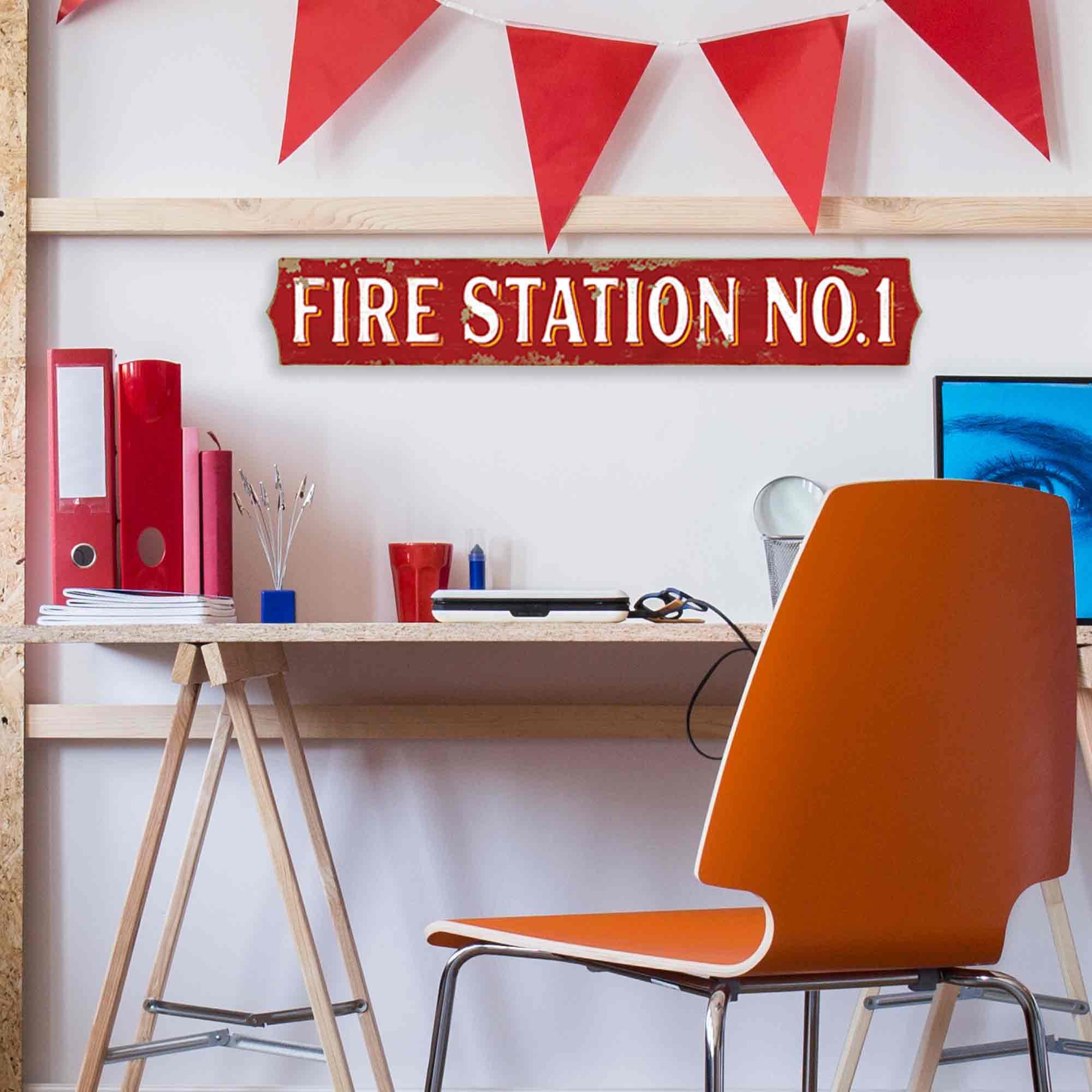 Amazon.co.jp: Fire Station No 1 アンティーク調の木製壁装飾 - 男性