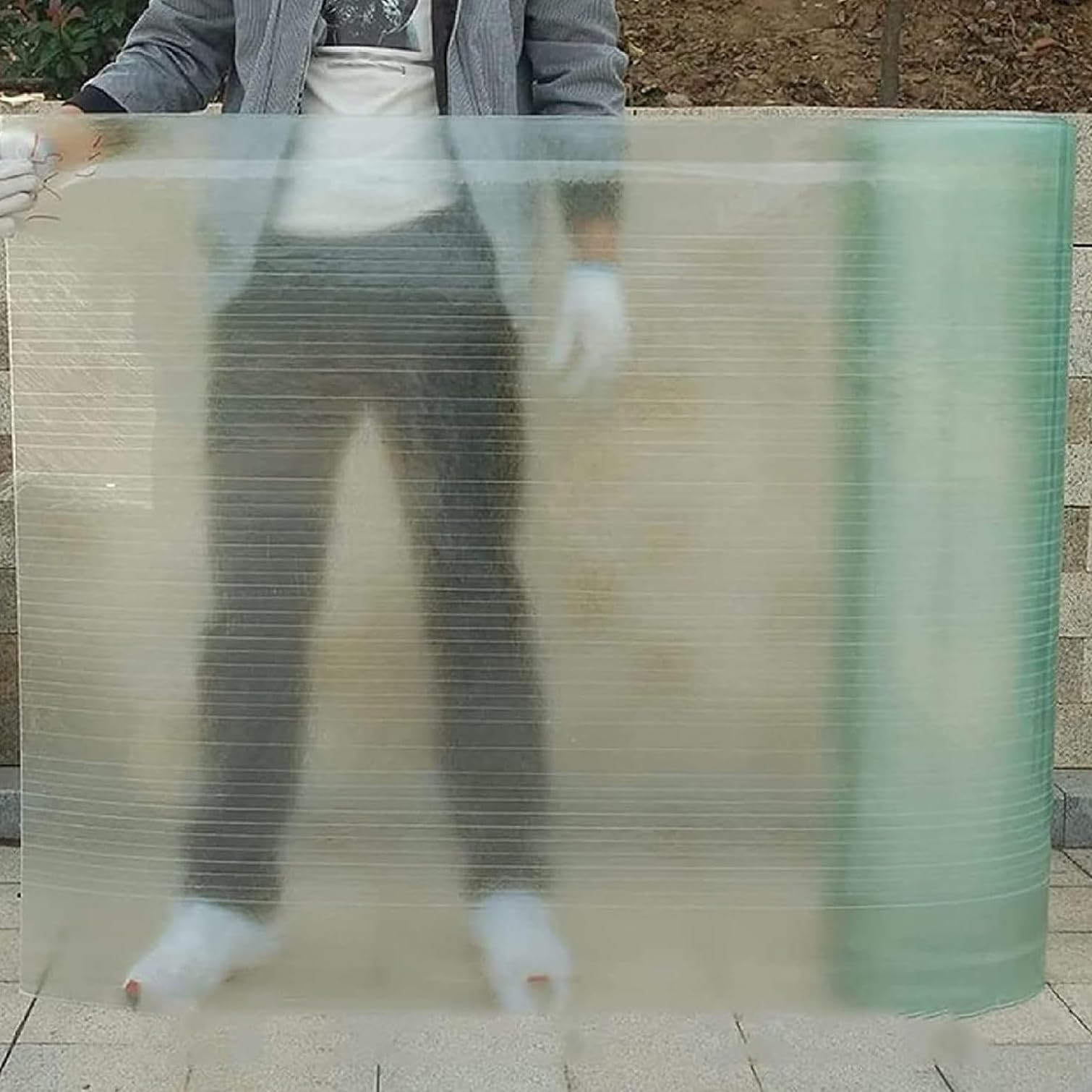 Isolation imperméable pour auvent de serre en plaques de polycarbonate