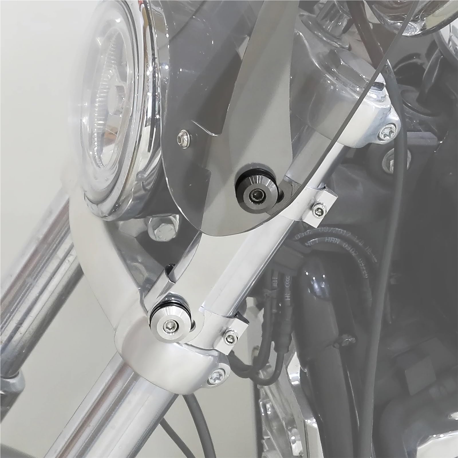 Pasuje do Harley Dyna Sportster XL 883 1988-2022 2015 2013 2018 z widelcami 39 mm, zaciski szyby przedniej motocykla Osłona przeciwsłoneczna