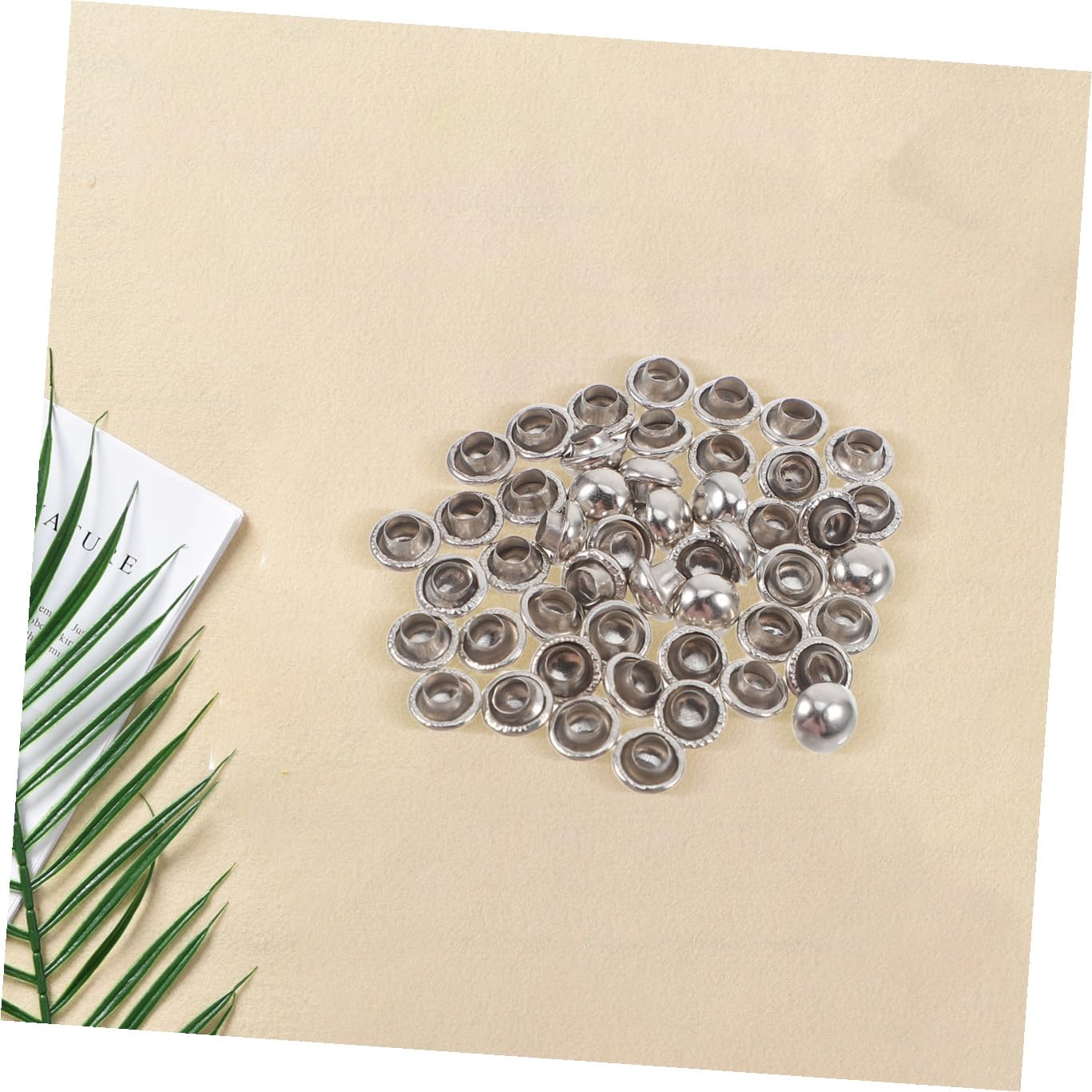 VILLCASE Remaches Metálicos Redondos Material Metálico Resistente en Forma de Hongo 100 de 6mm Estilo Punk Fáciles de Usar para Diy para Cinturones y Decoración