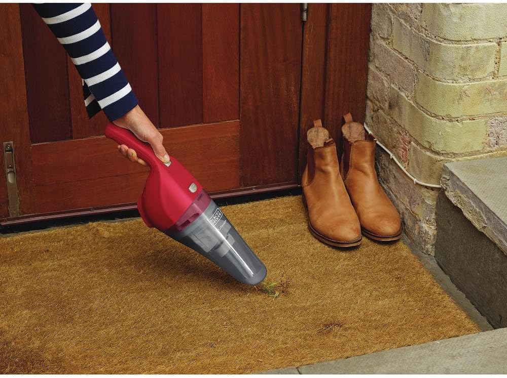 BLACK+DECKER Handheld Vacuum, Cordless, Chili Red (HNV220BCZ26FF)