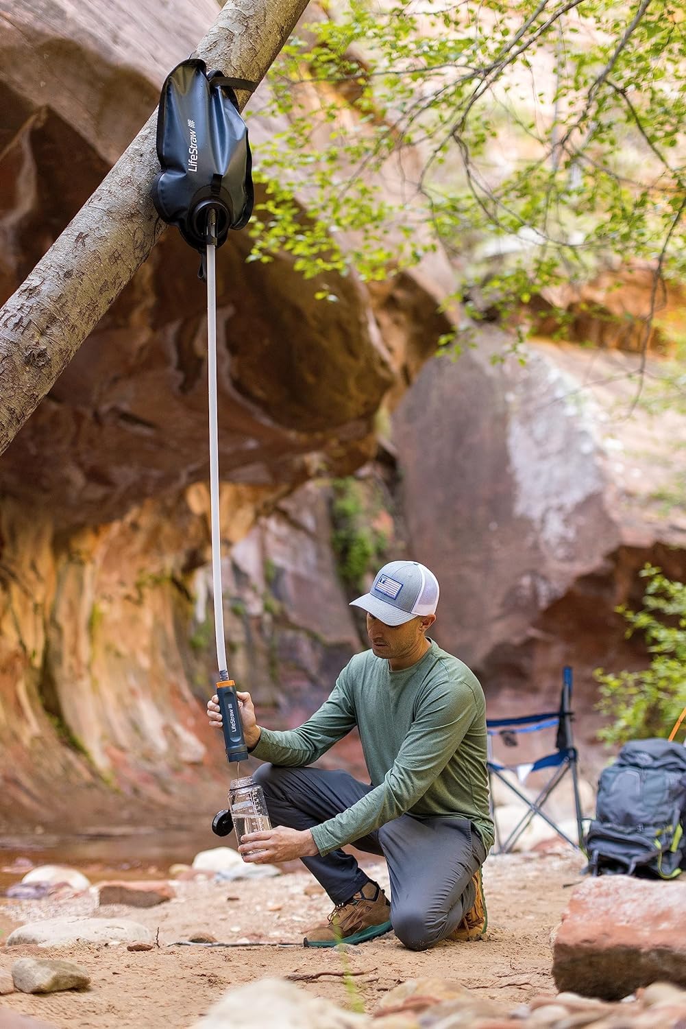 LifeStraw Peak Series – Gravitations-Wasserreinigungs-System 8l - entfernt Viren, Bakterien, Parasiten - für Camping, Wandern, Notfallversorgung, Survival und Outdoor-Abenteuer, Mountain Blue (blau)