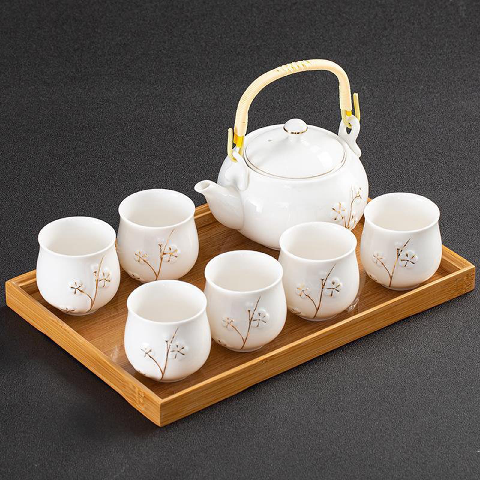 KEYDUACU Service à thé japonais en céramique blanche, motif fleur de prunier gaufré, comprend 1 théière (660 ml), 6 tasses, plateau à thé, passoire, peut être utilisé à la maison, en plein air,