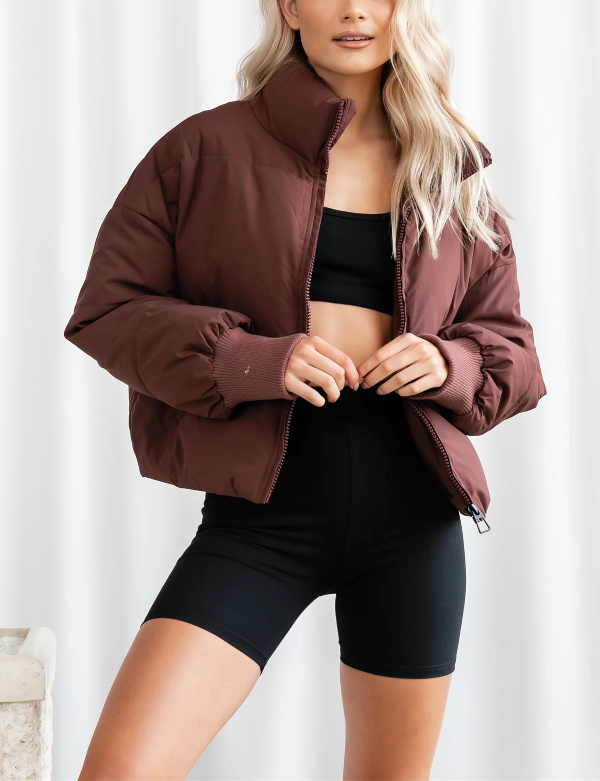 Lianlive Womens Cropped Puffer Jacket Oversized Black Short Puffy Winter Coat