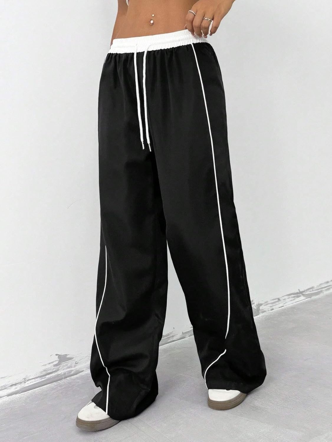 ZAFUL Womens Parachute Pants Y2K Wide Leg Cargo Sweatpants Drawstring Waist Jogger Pants with Pockets - Image 4