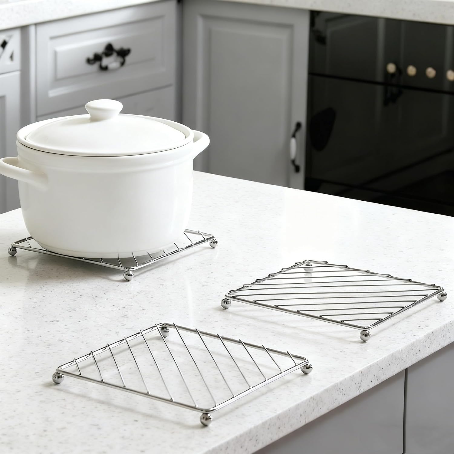 Stainless Steel Pot Holder 2-Piece Set, Heat-Resistant teapot mat with Ball feet, Multifunctional hot mat Holder for Cooking Utensils and Dishes