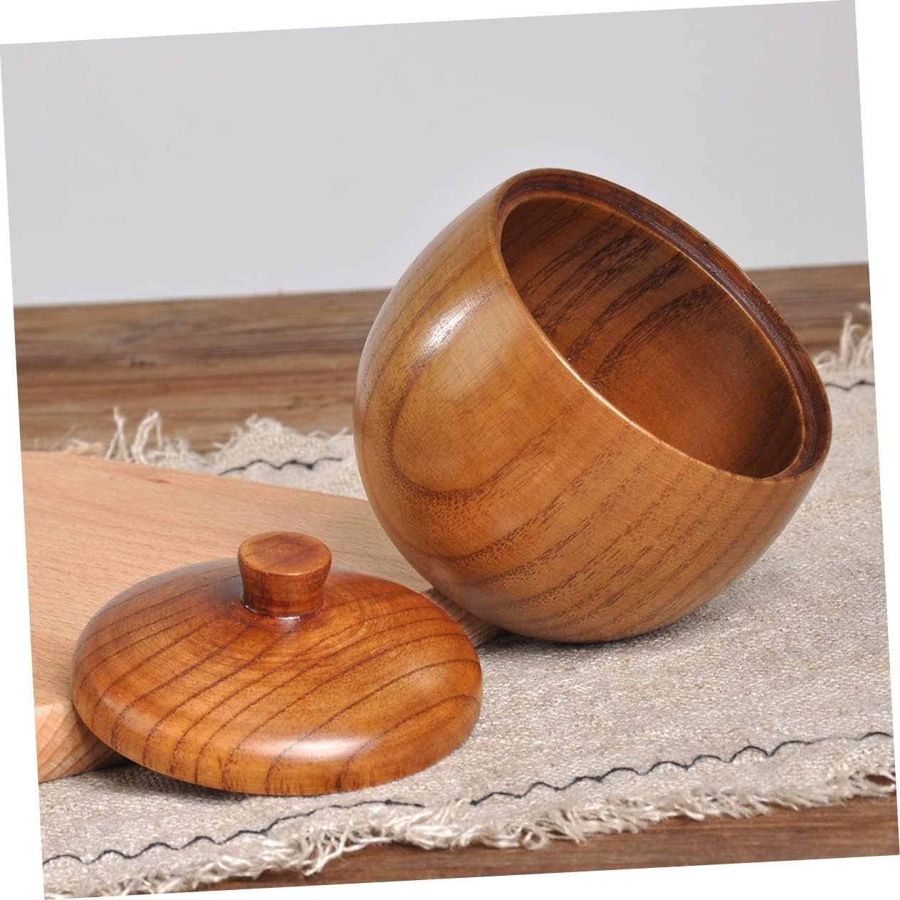 1Pc Wooden Condiment Pot with Lid Environmentally Friendly Seasoning Box for Salt Sugar Spices and Loose Tea with Convenient Spoon for Kitchen Use
