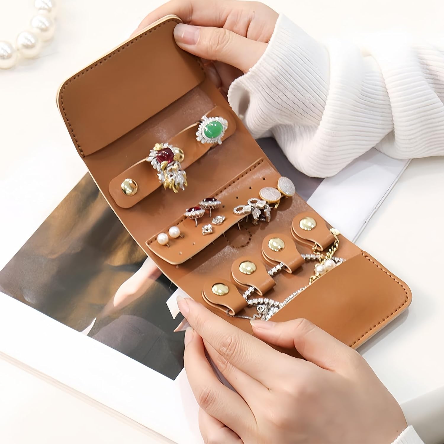 Multifunctional Jewelry Organizer Bag, Women Travel Jewelry Organizer, Foldable Jewelry Storage Case for Necklaces, Earrings, Rings, Bracelets (Brown)