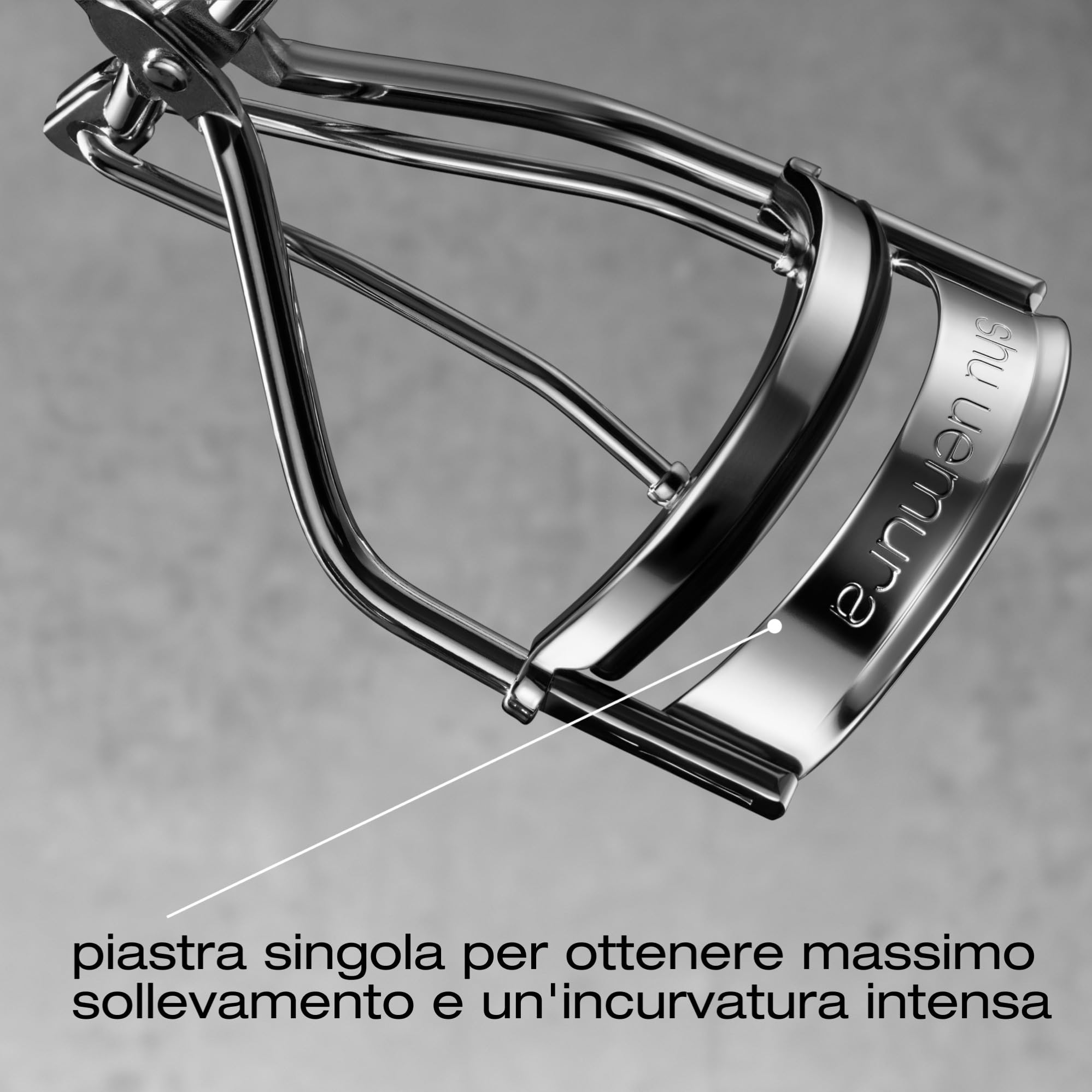 Shu Uemura Iconic Eyelash Curler, The Industry's Beauty Secret for a Precise, Long-Lasting, Dramatic Curl, Expertly Designed to Capture Every Lash from Root to Tip, 1 Piece