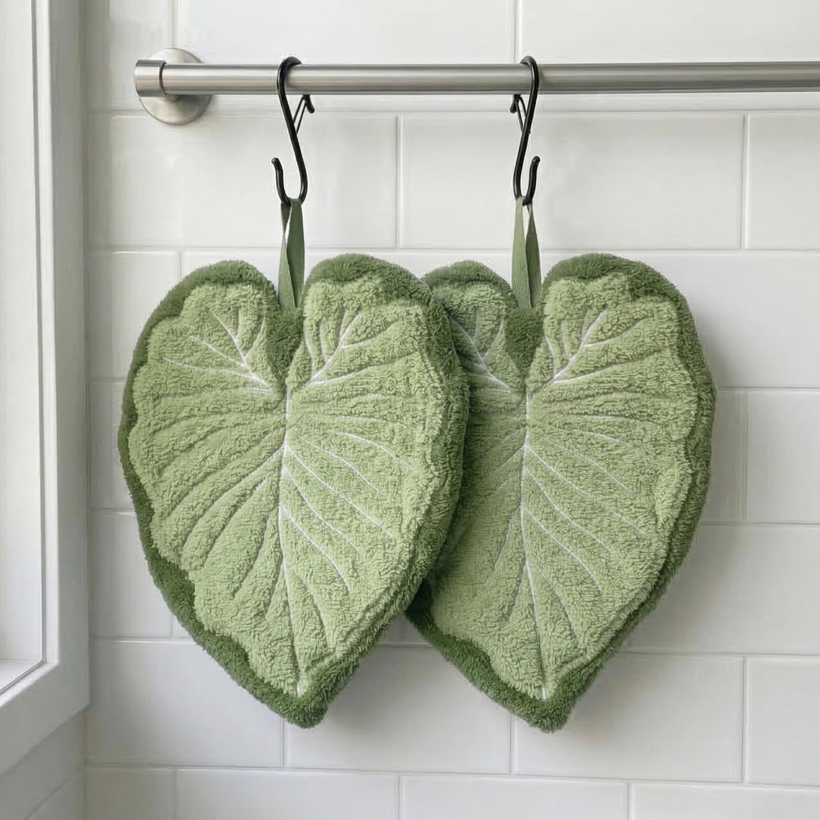Towels, Green Leaf Shape, 2 Pcs Kitchen Towels, Absorbent Tea Towels, Soft Kitchen Towels, Cute Towels with Hanging Loops, Coral Velvet Towel for Kitchen, Bathroom, Dining Table - 2pcs