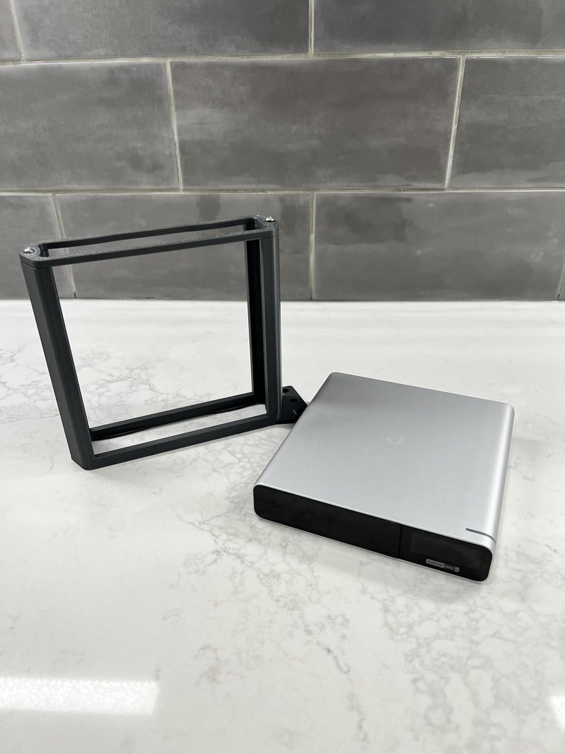 1U Rackmount Bracket for Unifi Cloud Key G2 - Black