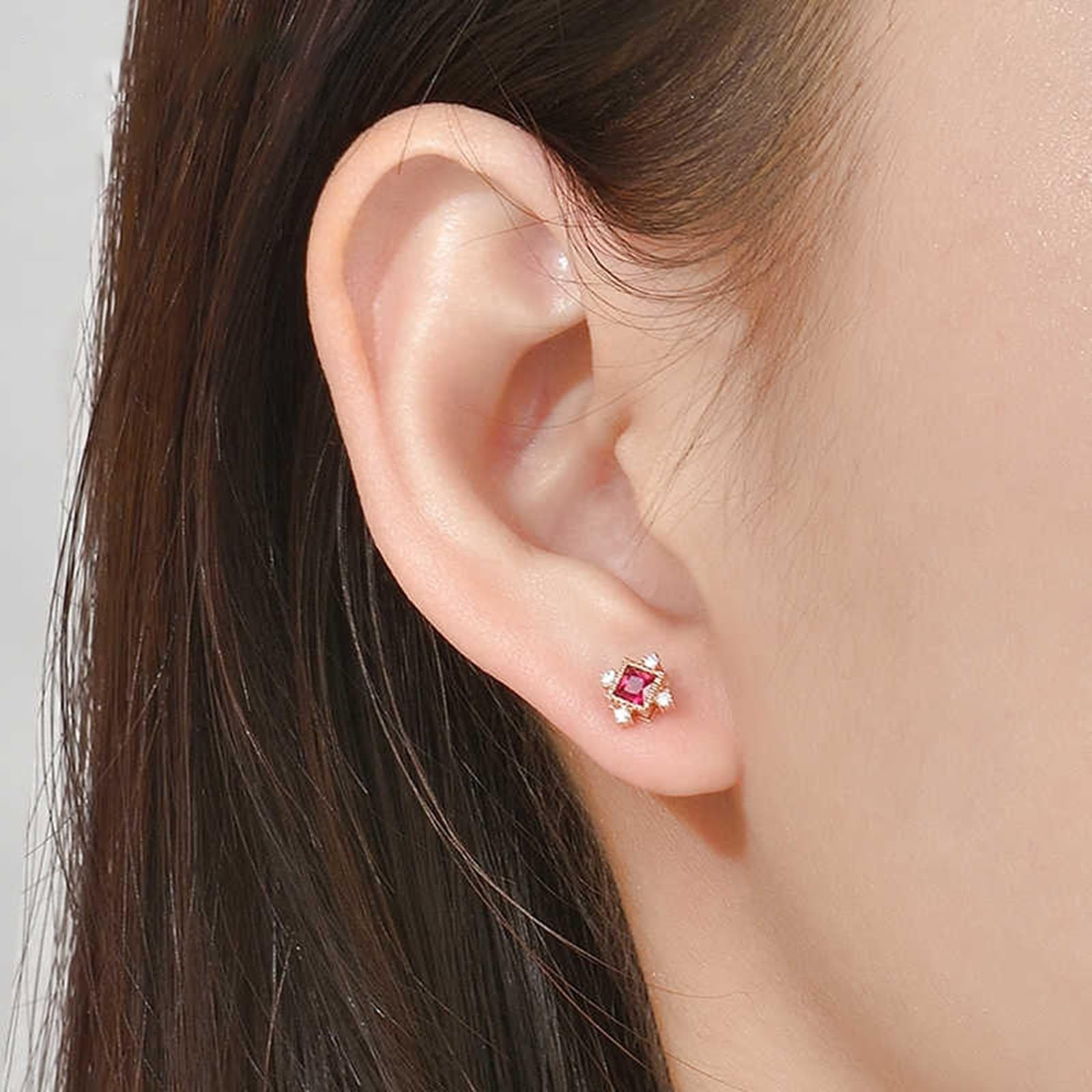 Pendientes de tuerca vintage con rubí rojo de 0,3 quilates y oro rosa de princesa