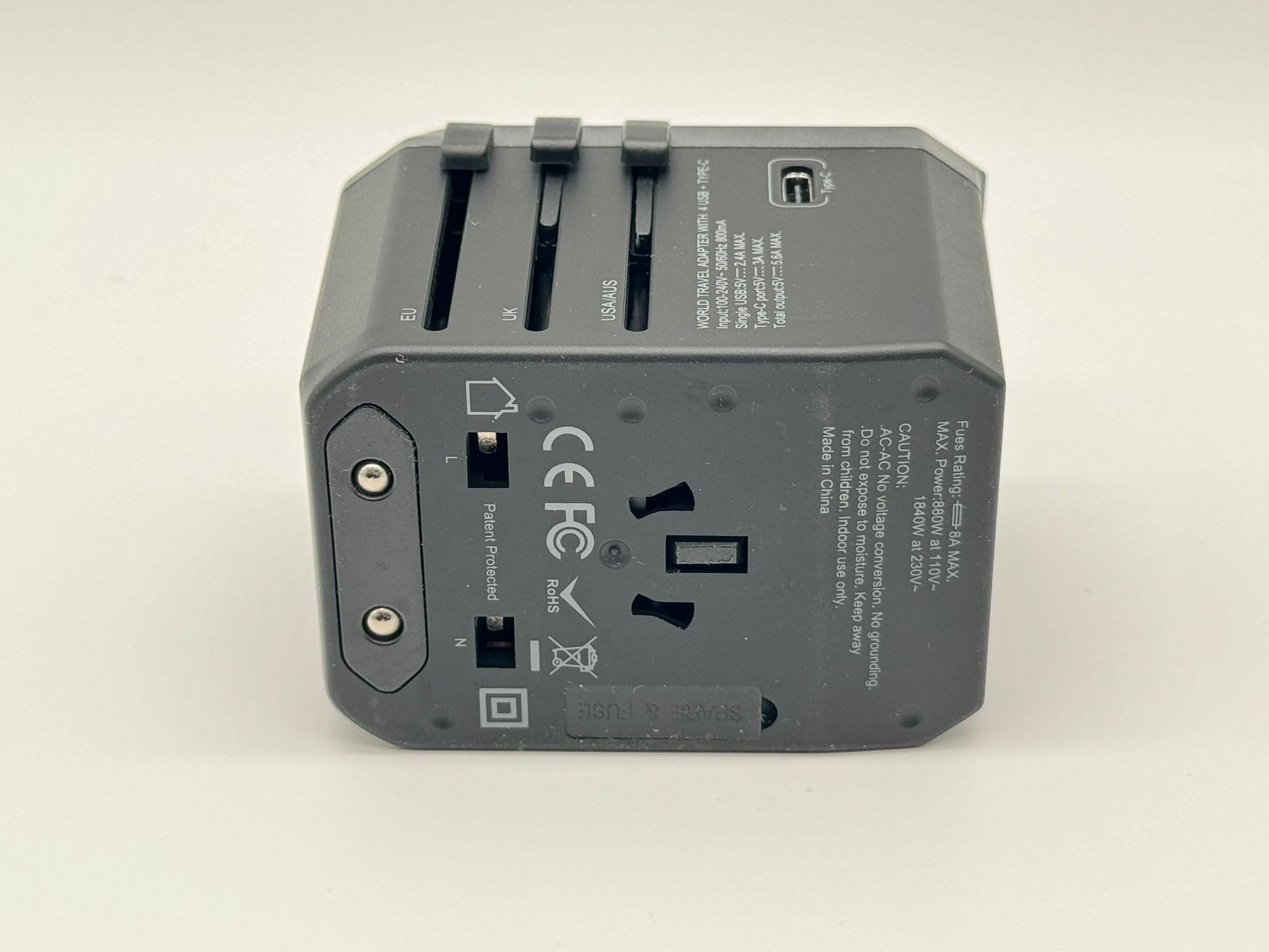 Vortex 788CB 28W World adapter 4USB typu C do szybkiego ładowania, wielofunkcyjna wtyczka konwertująca to globalna wtyczka europejska na amerykańską