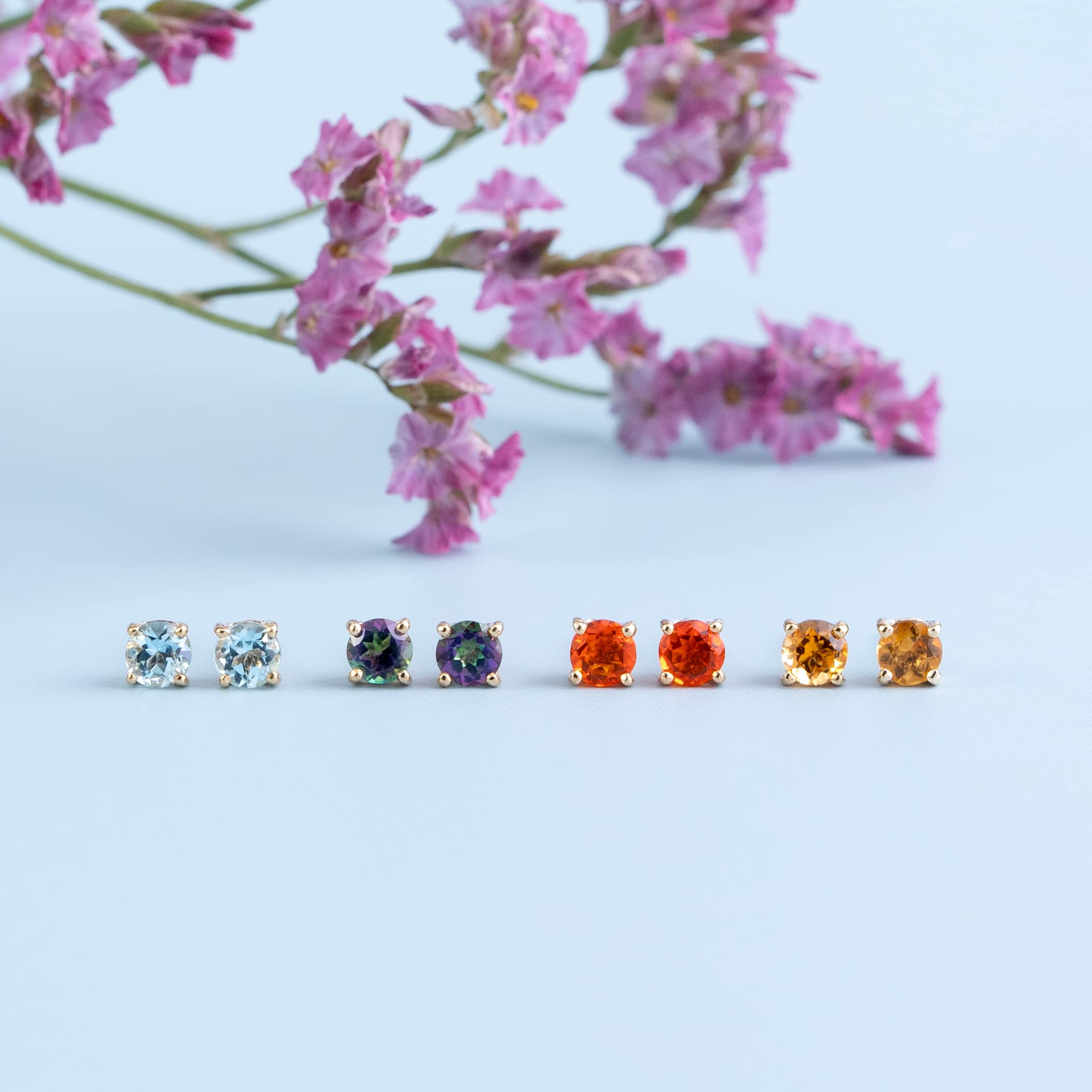 Ivy Gems 9ct Yellow Gold Small Four Claw Stud Earrings