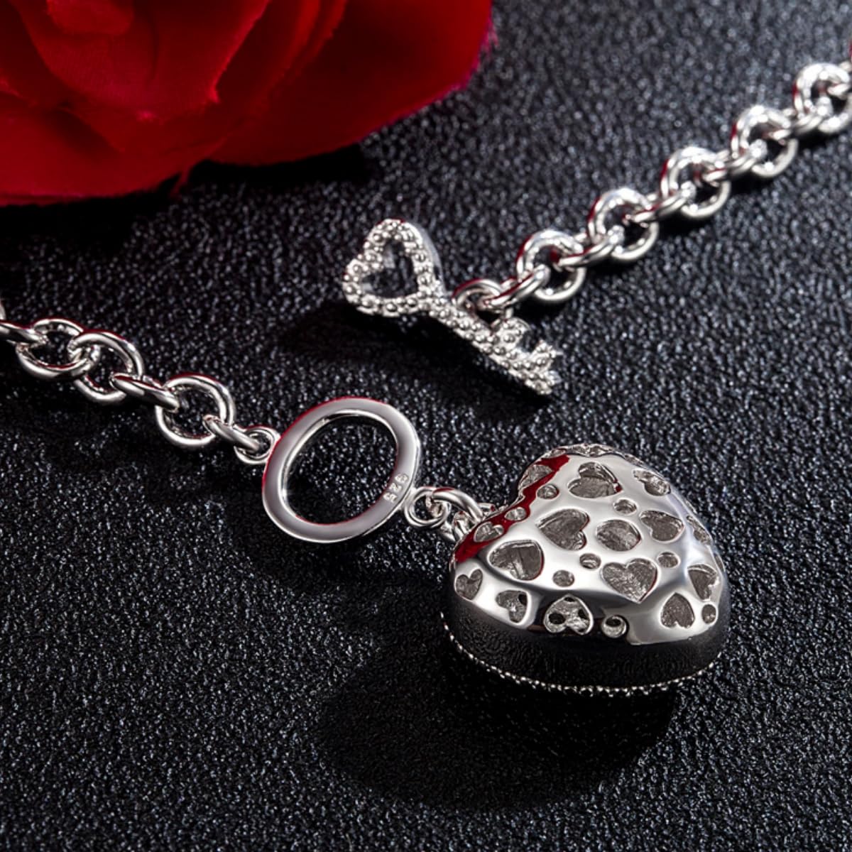 Dankadi Bracciale largo 6 mm con ornamento grande cuore scavato 2 cm e chiave luminosa, catena a maglie in argento 925, amore a cerchio con ciondolo chiave regalo di gioielli per festa elegante da