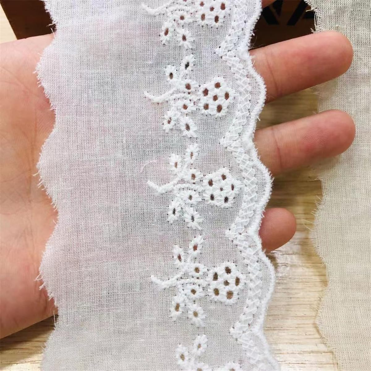 Ruban en dentelle en coton - 30 yards - 6 cm - Broderie - Ruban décoratif en dentelle jacquard - Pour couture, artisanat, mariage, fête - Blanc