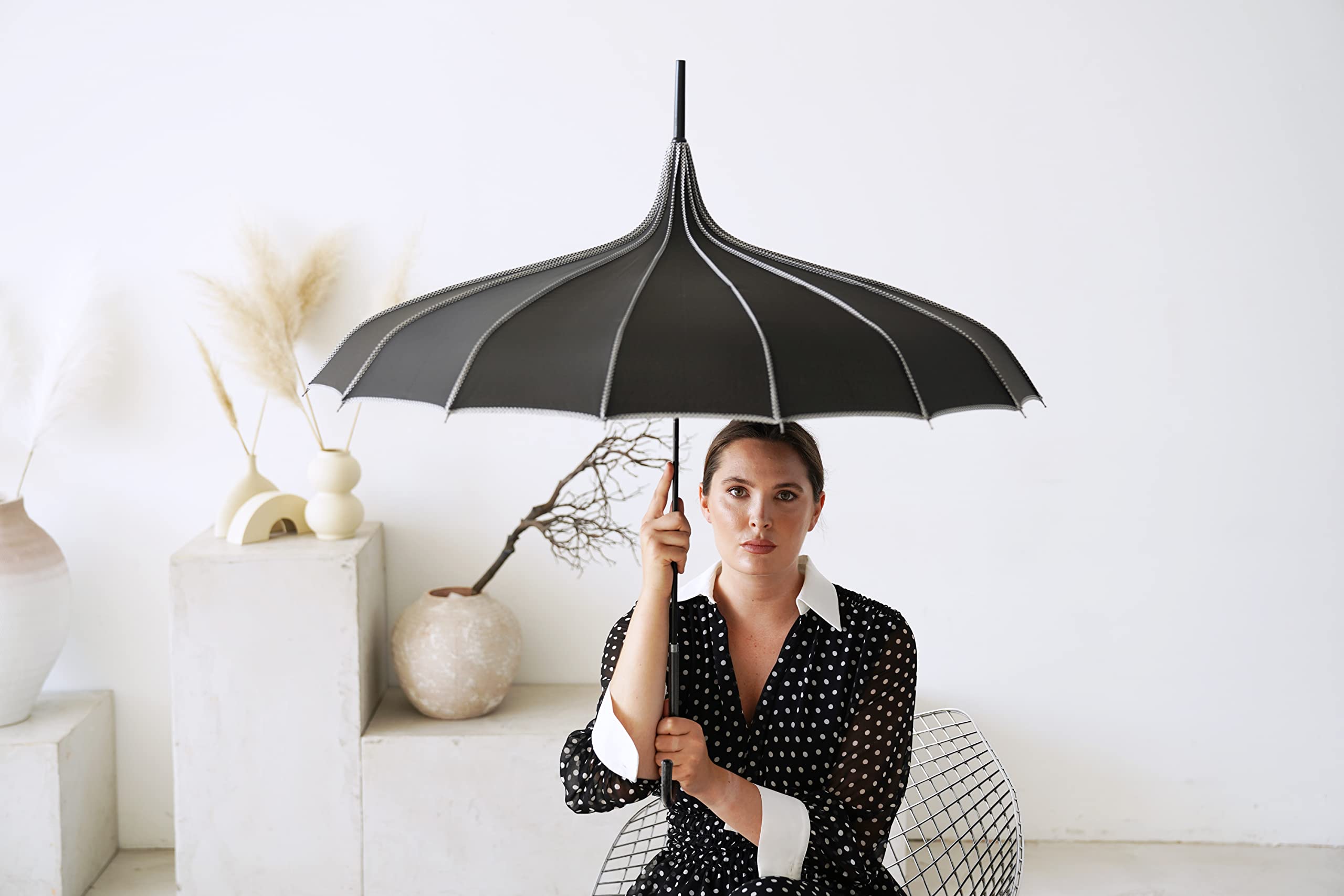 VON LILIENFELD Parapluie Canne Grand Robuste Ombrelle Mariée Femme Résistant au Vent Pagode Justine, noir