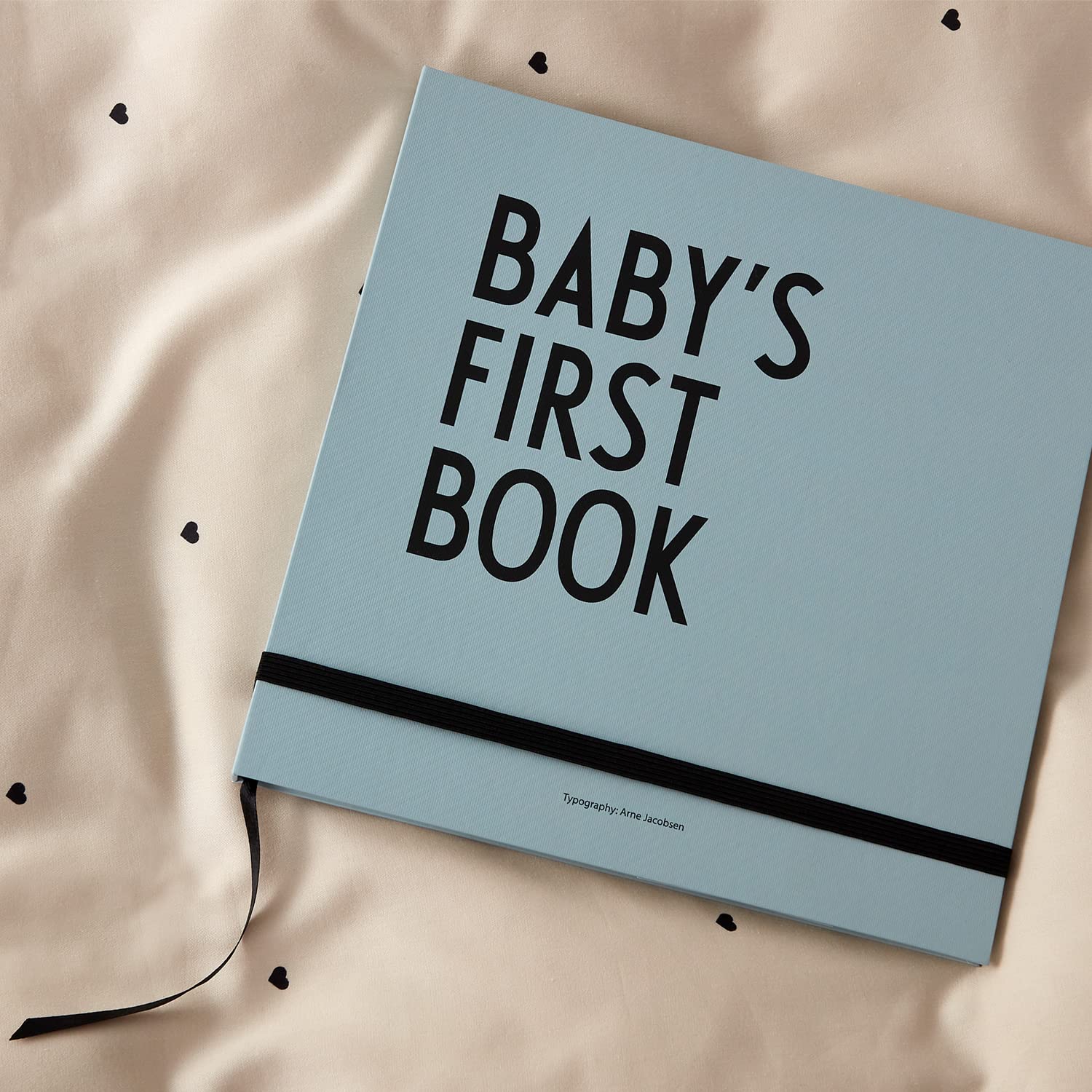 Design Letters Baby's First Book | Livre d'activités avec cartes Milestone et enveloppes pour bébé | Livre enfant Livre papier sans bois | Carnet de voyage Cadeau pour baby shower Photo Album 25x25 cm