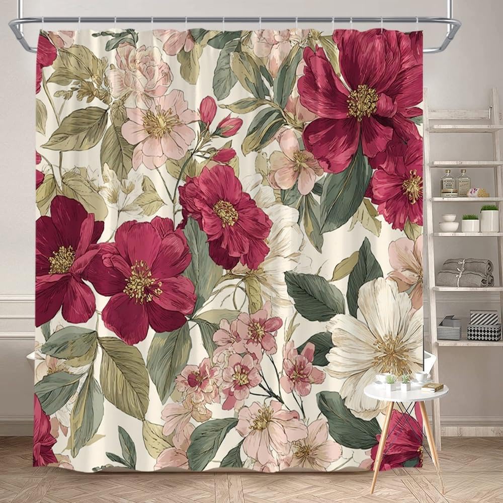 Rideau de douche fleuri pour instaurer une ambiance printanière et lumineuse dans votre baignoire