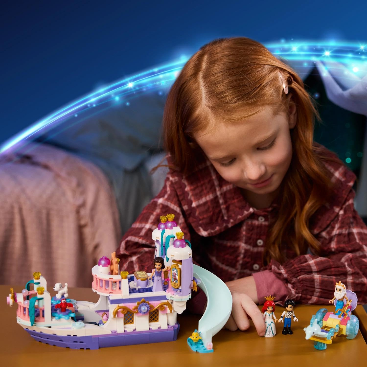 LEGO | Princesas Disney Barco de la Boda Real de Ariel – Juguete de La Sirenita con 7 Figuras Inc. Ariel y Sebastián – Decoración del Dormitorio – Regalo para Niñas de 6+ Años y Fans – 43299