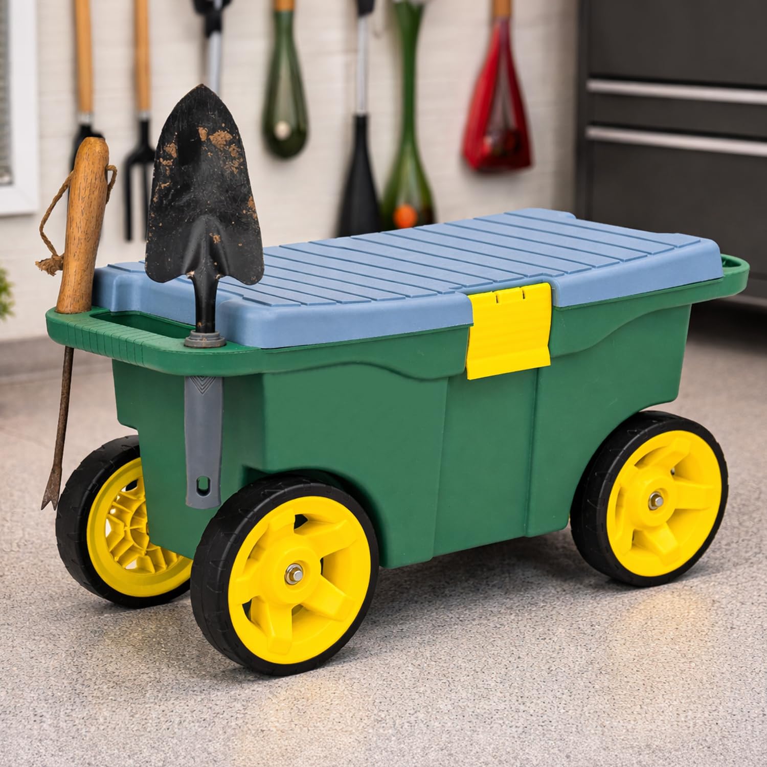 HMF Carrello da giardino 2 in 1 con seduta e vano portaoggetti, sgabello da giardino con ruote grandi, sedile girevole per giardinaggio fino a 100 kg, 55 x 26,5 x 29,5 cm, verde