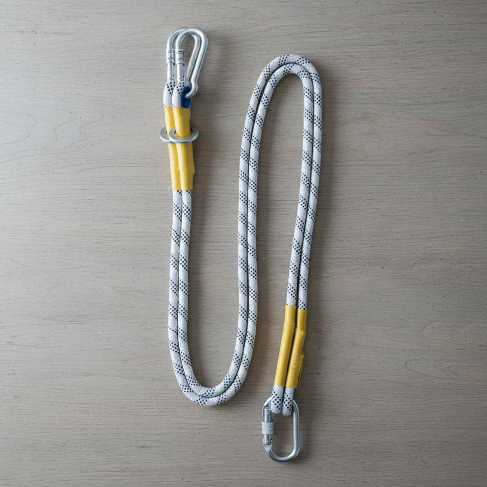 Imbracatura di con Ganci Fune Posizionamento Moschettone Assorbitore Ammortizzante Connessione Sicura Regolabile, Fune Di Sicurezza Da 2 Metri Con Doppio Gancio Grande E Ammortizzatore