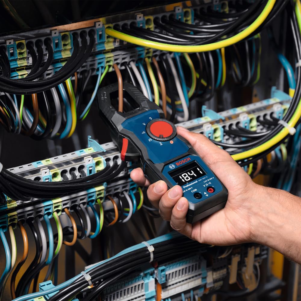 Tester elettrico Bosch Professional GMC 600-15 (Pinza amperometrica True RMS, corrente alternata fino a 600 A, tensione fino a 600 V AC/DC, 2 x 1,5 V LR06 (AA), puntali di misurazione MS 90, custodia)