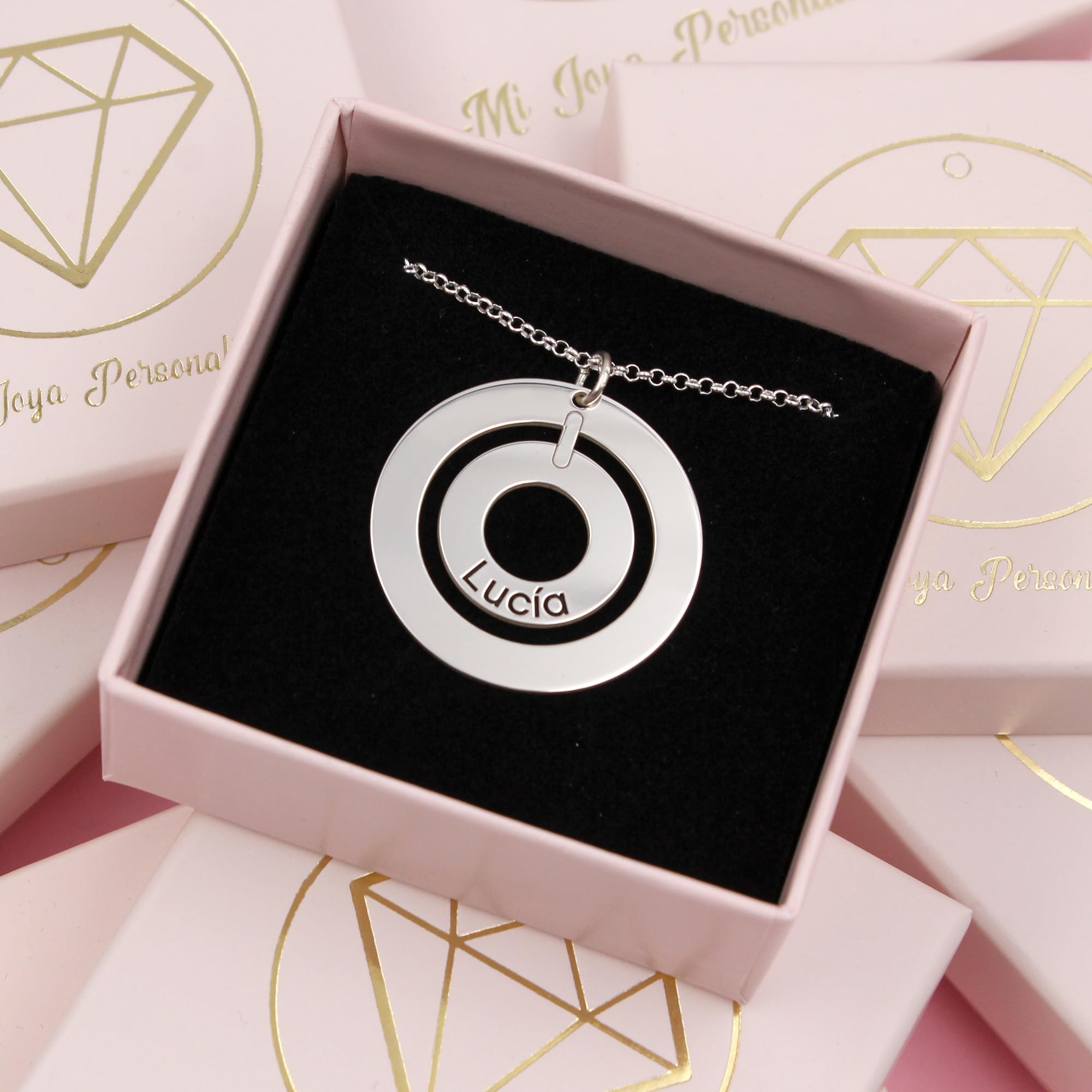 Collar Personalizado con Nombre - Joyería Personalizada para Mujer - Regalo Perfecto para Celebrar la Familia