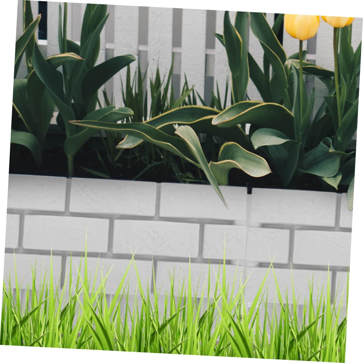 3pcs Plastic Decorative Fence Panels Vinyl Garden Fencing for Picket Fence Stakes Easy Assembly Decorative Fencing for Backyard Garden Flowerbeds