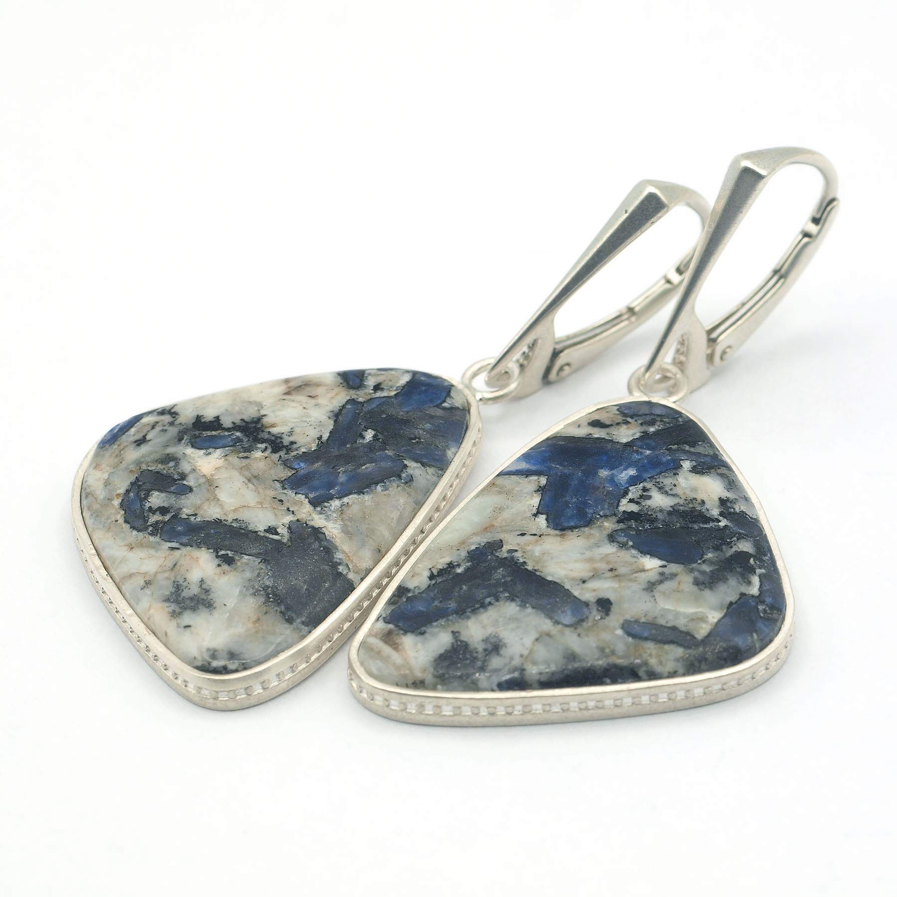 Pendientes de Zafiro en Matrix y Plata 925