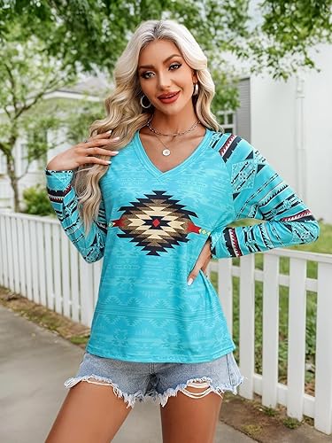 Miniatura 6 de Bellelily Camisetas de manga larga para mujer, estampado de vaca azteca, estilo Henley, camisetas gráficas para mujer, estilo casual, cuello en V,
