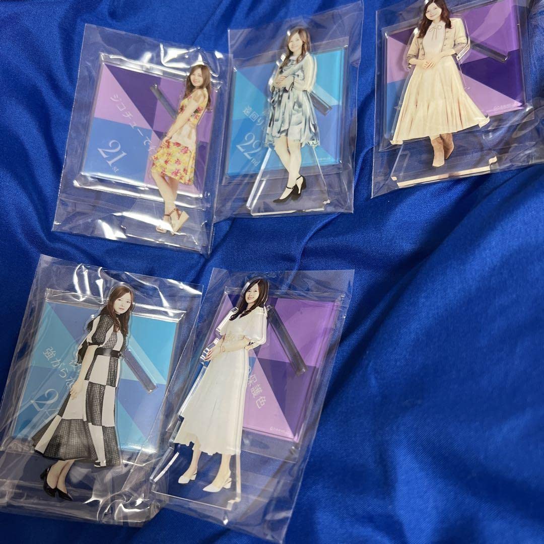 Amazon.co.jp: 元 乃木坂46 白石麻衣 卒業記念 アクリルスタンド 全25