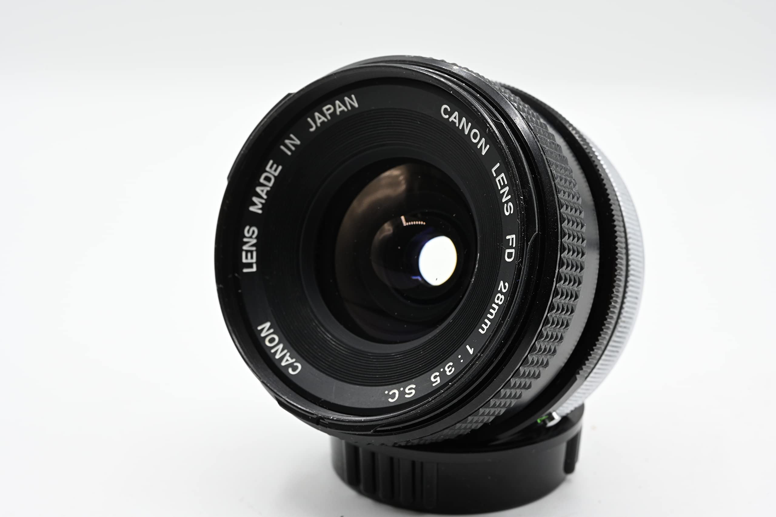 Canon FTb ブラック FD 28mm F/3.5 フィルムカメラ Amazon.com : Canon 28mm f/3.5 SC (Super Spectra Coating) Breech