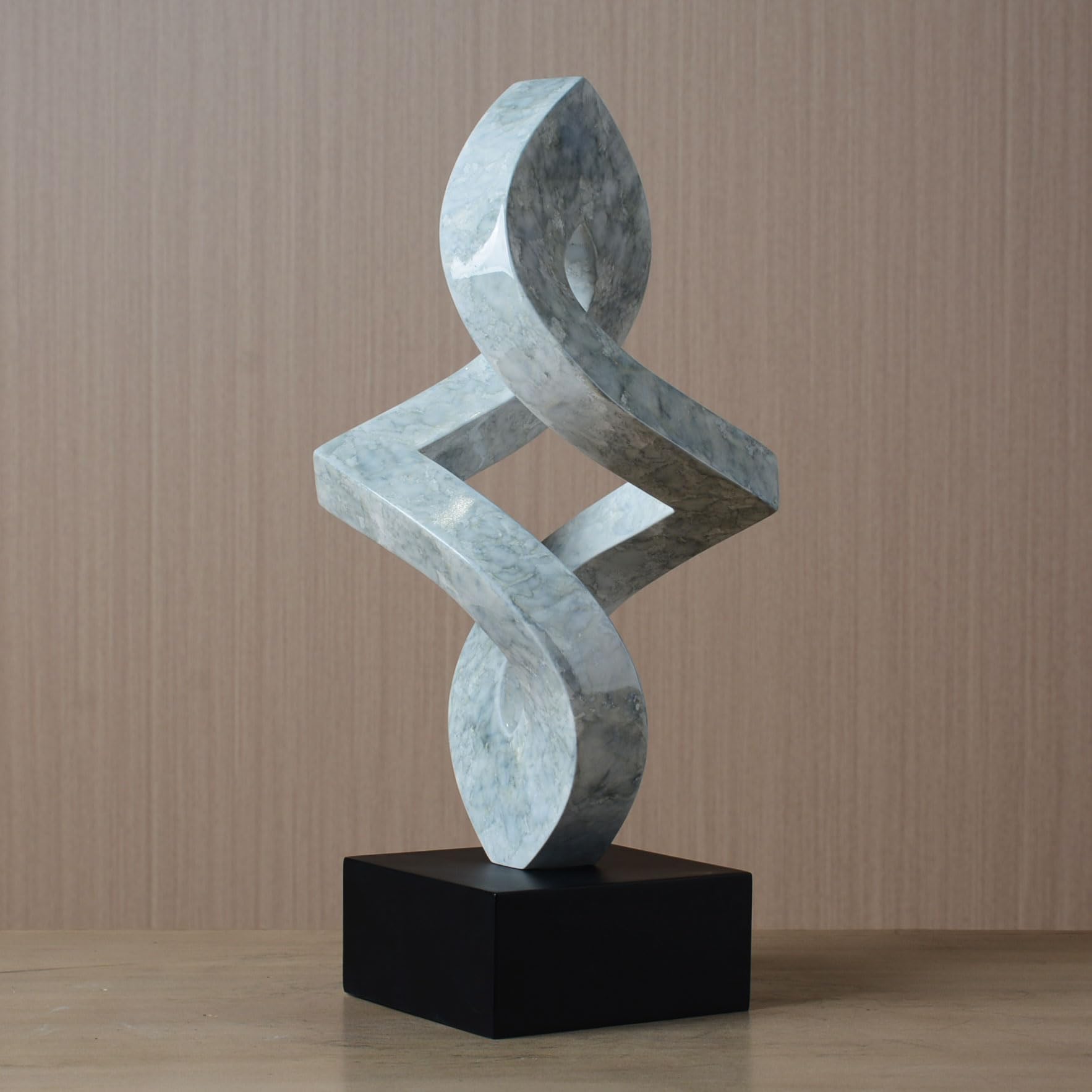 Moderne Kunst Skulptur Abstrakte Deko Figur Statue Wohn Geschenk Arts für Schlafzimmer Regal Esszimmer Polyresin 37cm