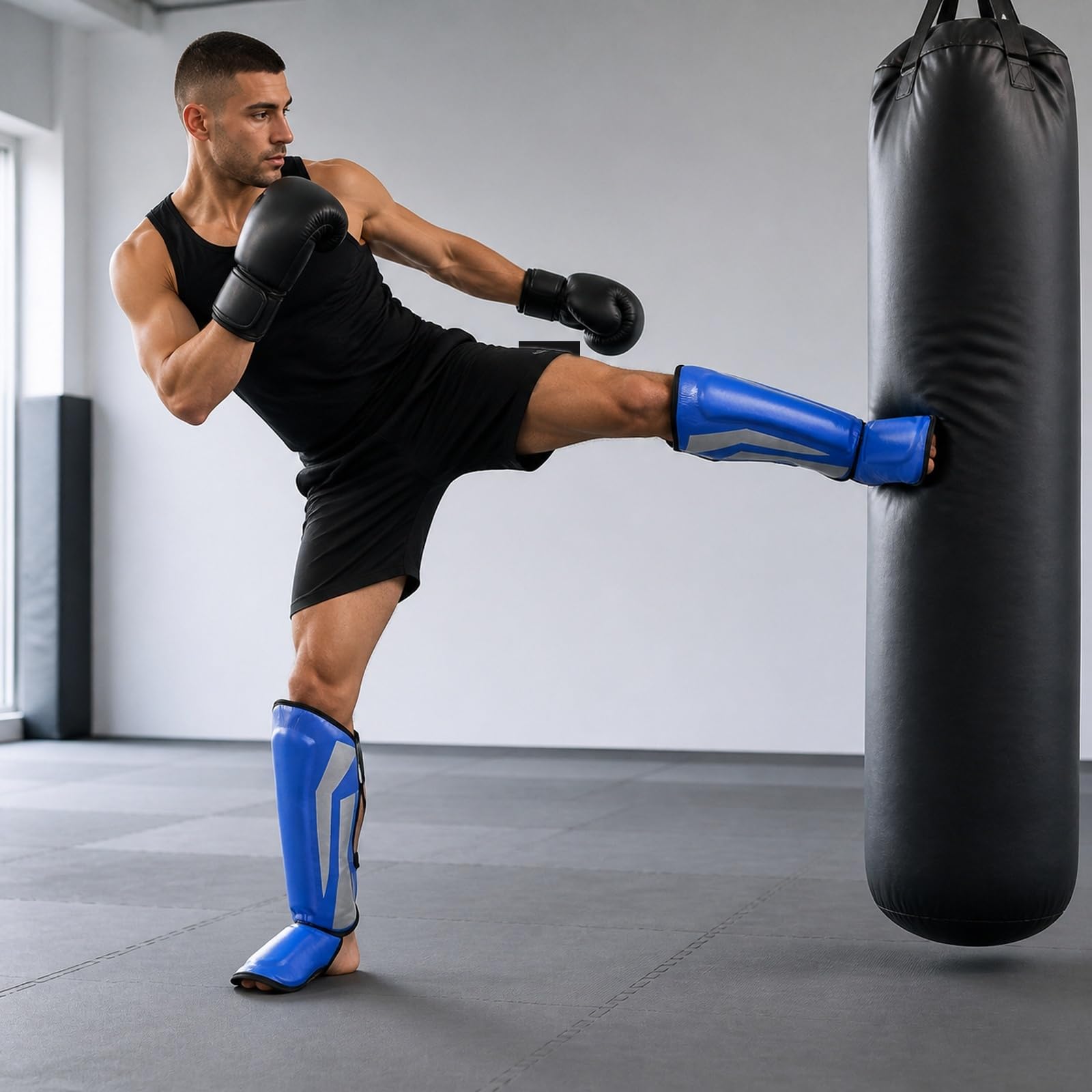 Piedi Protezione Shin Guard,Parastinchi Muay Thai,Parastinchi per Arti Marziali,Regolabili,Comodo,Traspirante,per Boxe,Taekwondo,Muay Thai,Kickboxing,Sport da Combattimento