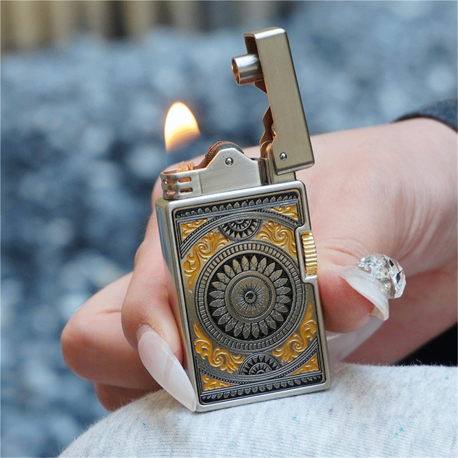 Mechanisches Retro-Petroleum-Sturmfeuerzeug, seitliche Zündung, nachfüllbar mit Kraftstoff, Geschenk for Männerväter und -männer (ohne Petroleum)(Black)
