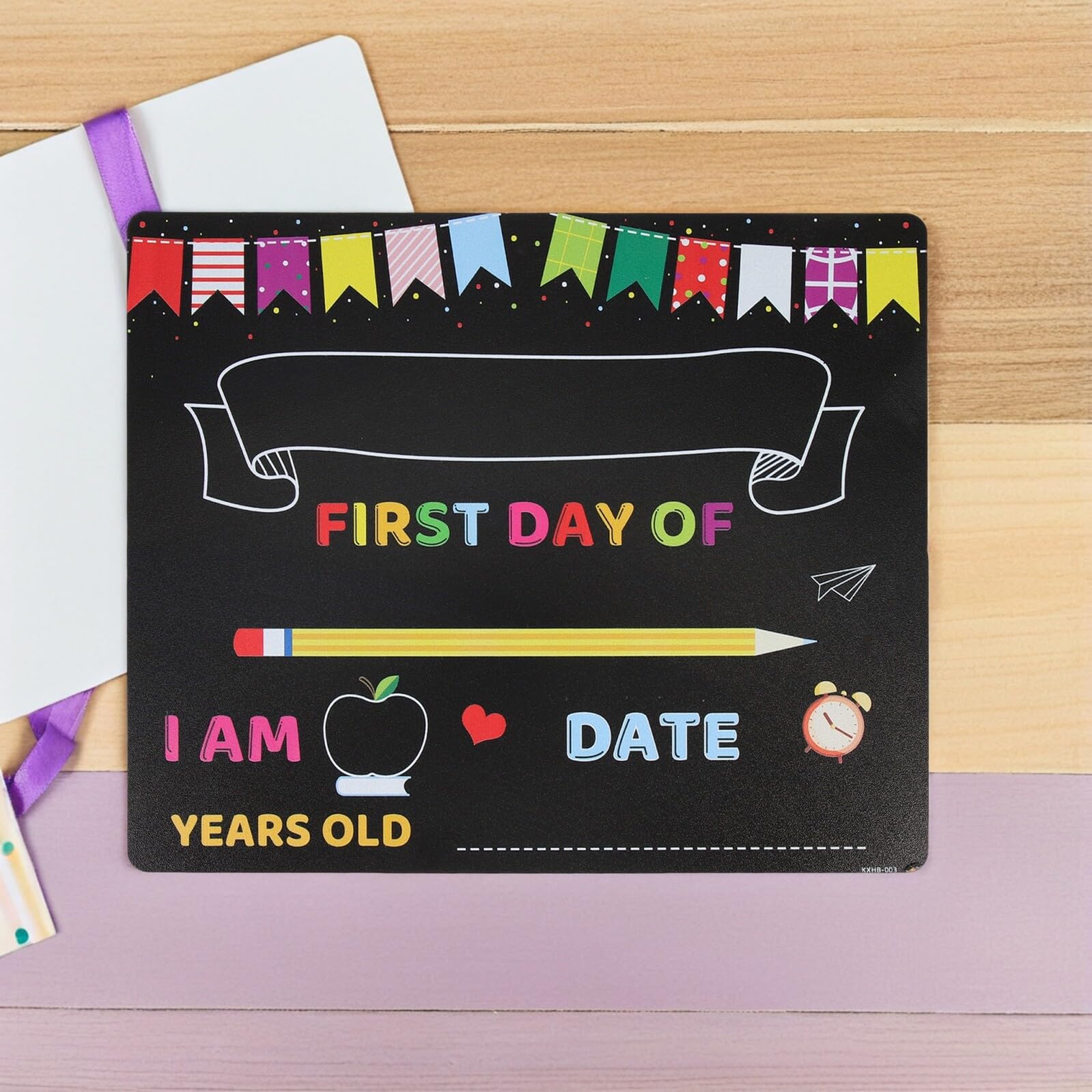 Lot de 2 Tableaux Noirs Réutilisables Rentrée Scolaire Surface Effaçable Lisse Format Compact Portable Panneau Souvenir pour Premier et Dernier Jour de Maternelle Accessoire