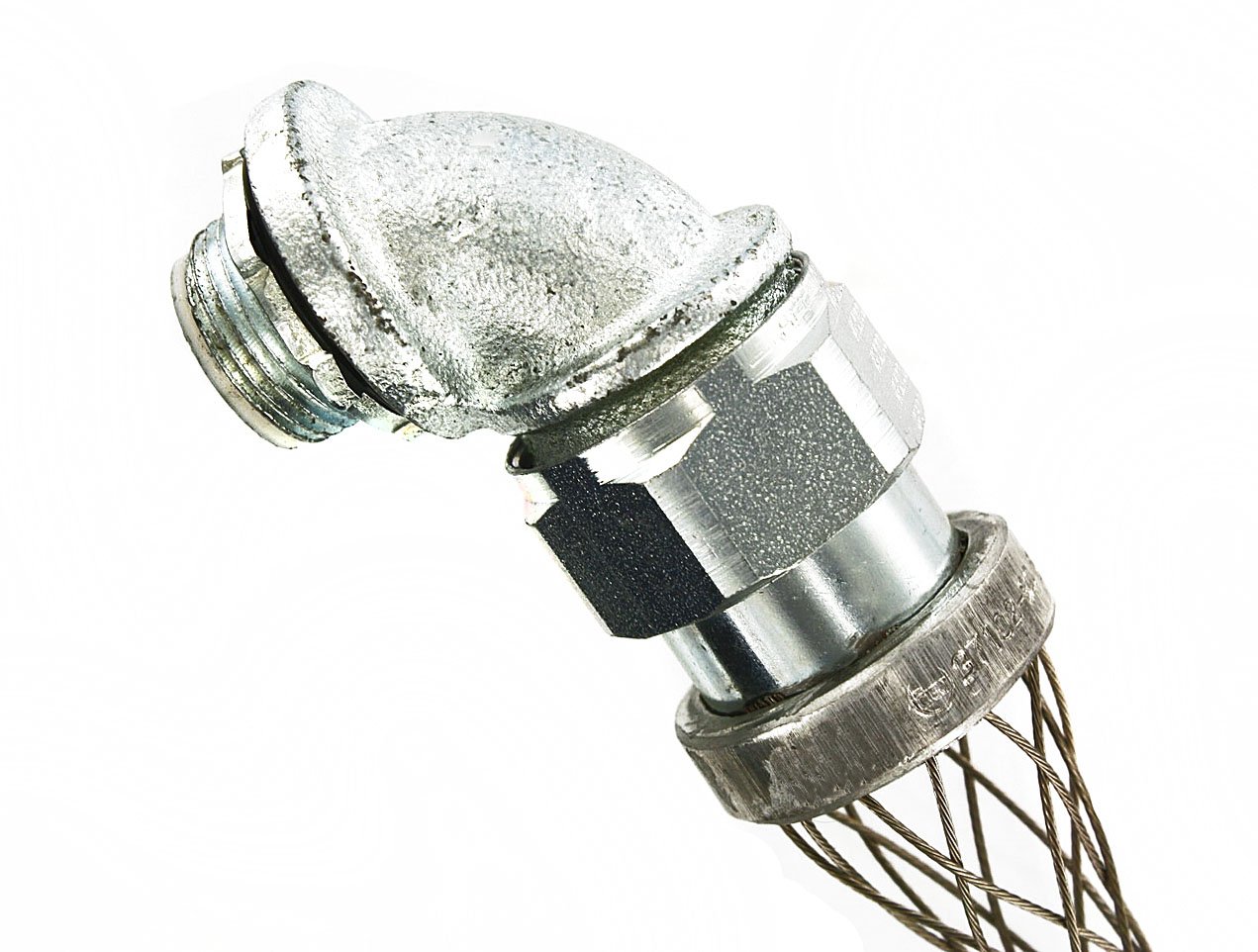 Conduit liquid-tight Leviton L7967 pour câblage en angle serré 90